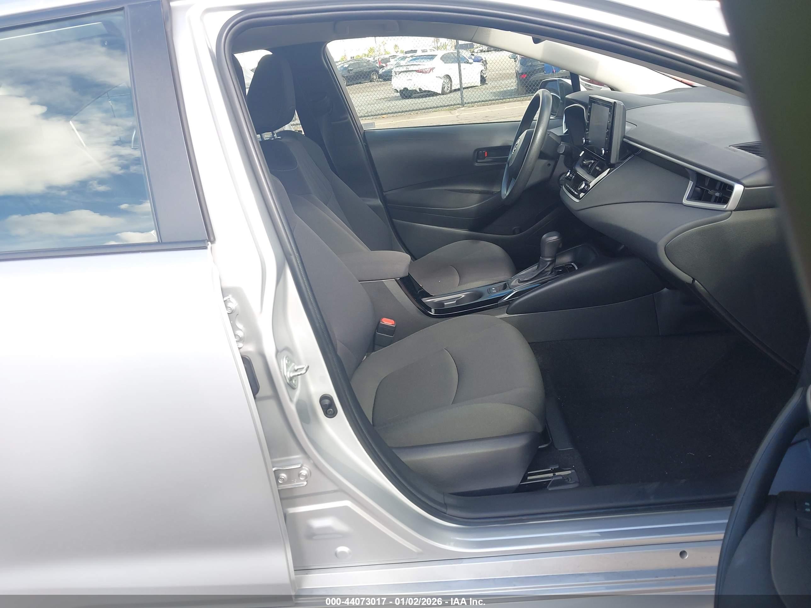 TOYOTA COROLLA image 5