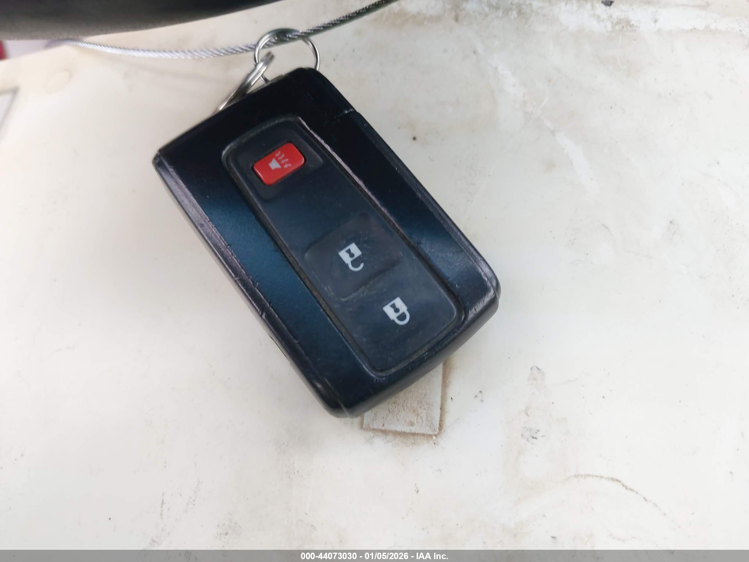 TOYOTA PRIUS image 11