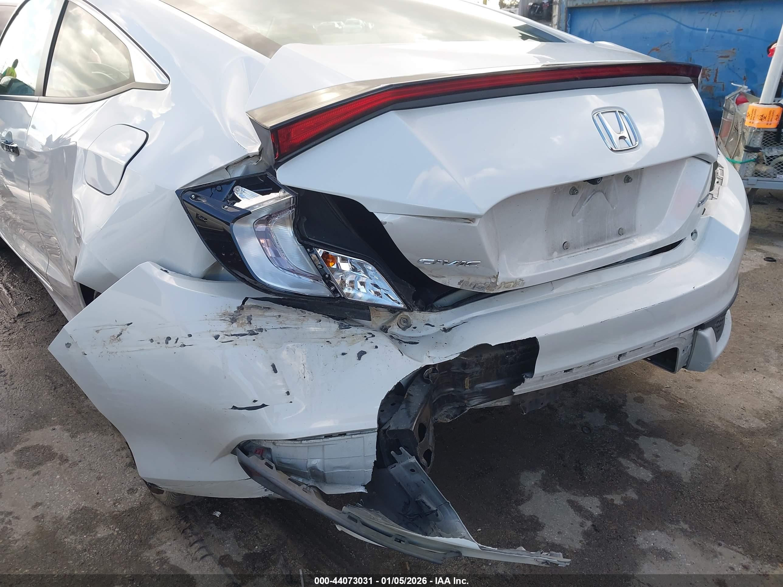 HONDA CIVIC image 6