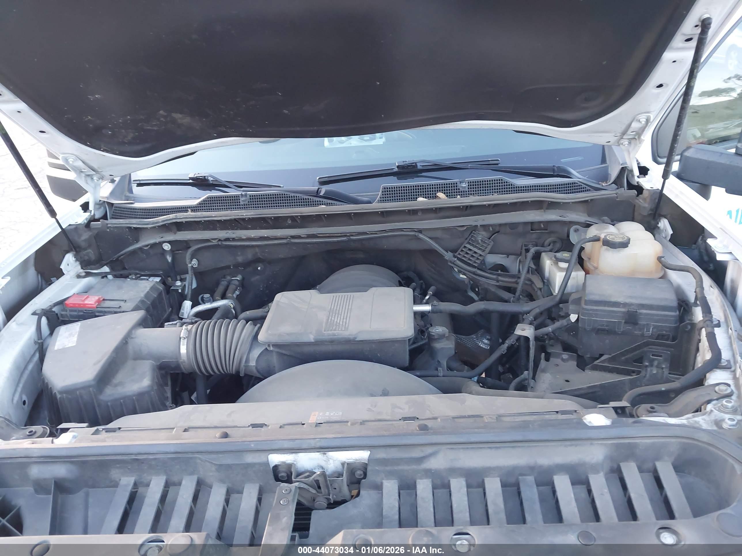 CHEVROLET SILVERADO image 10