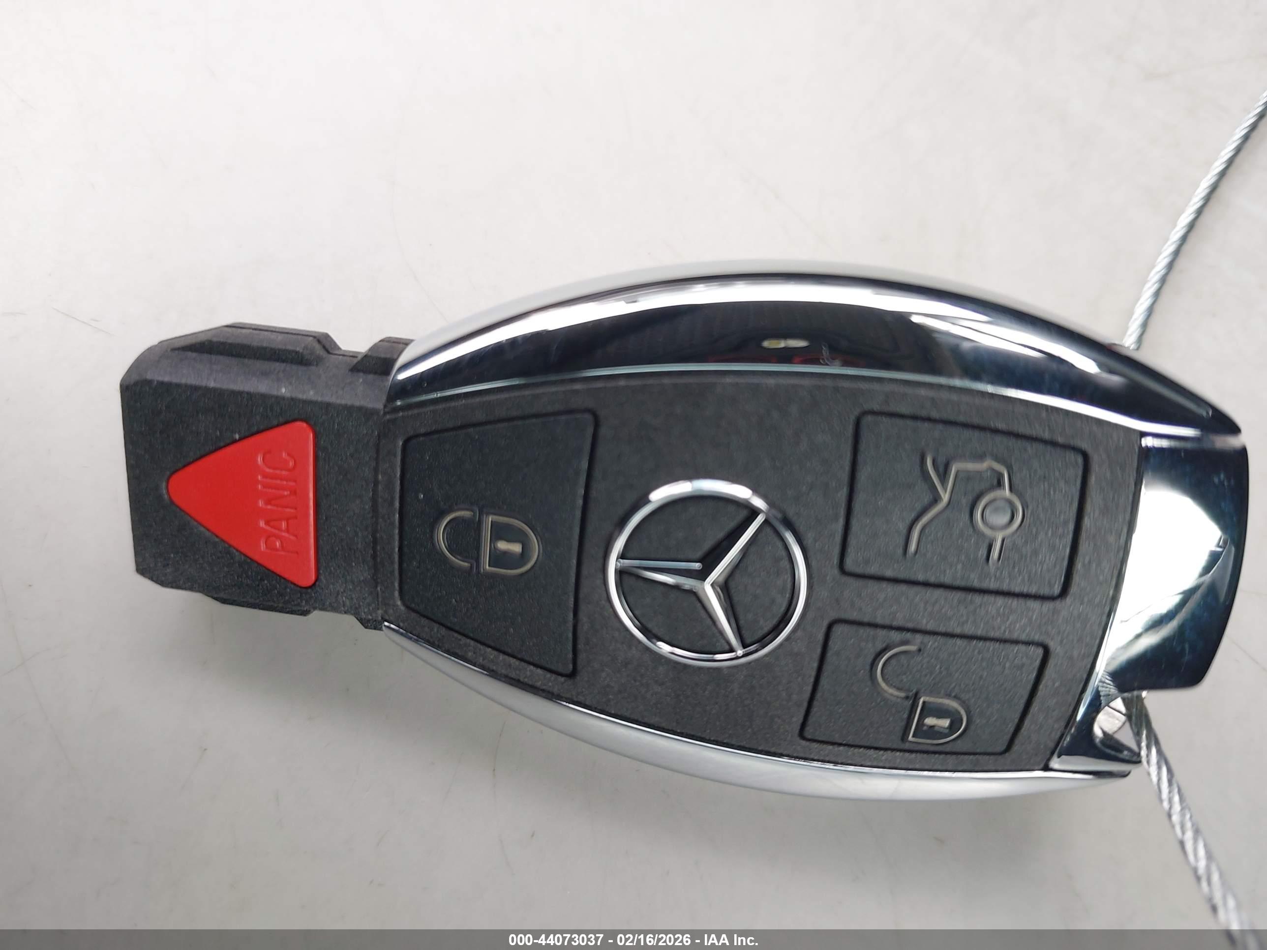 MERCEDES-BENZ E image 11