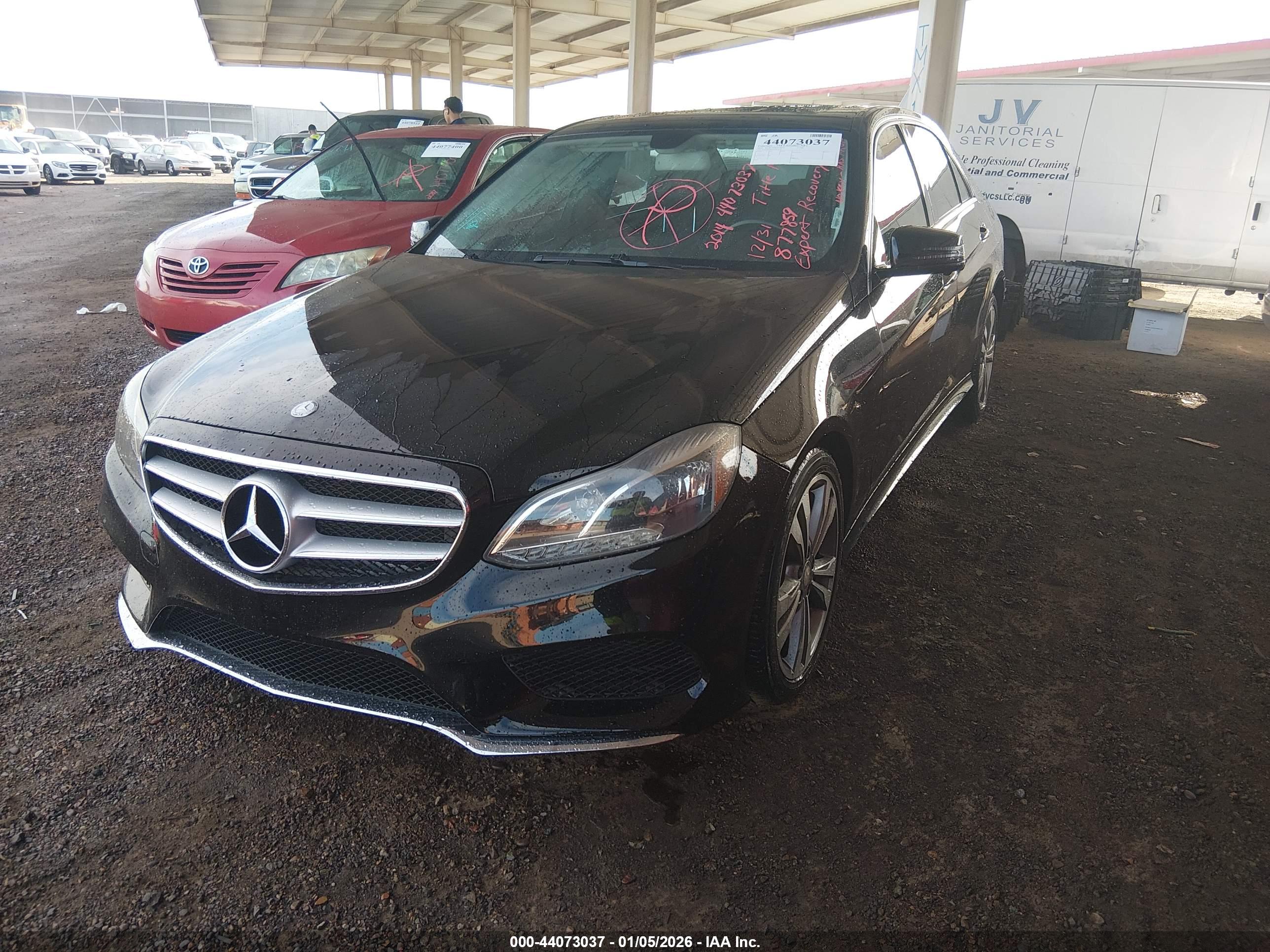 MERCEDES-BENZ E image 2