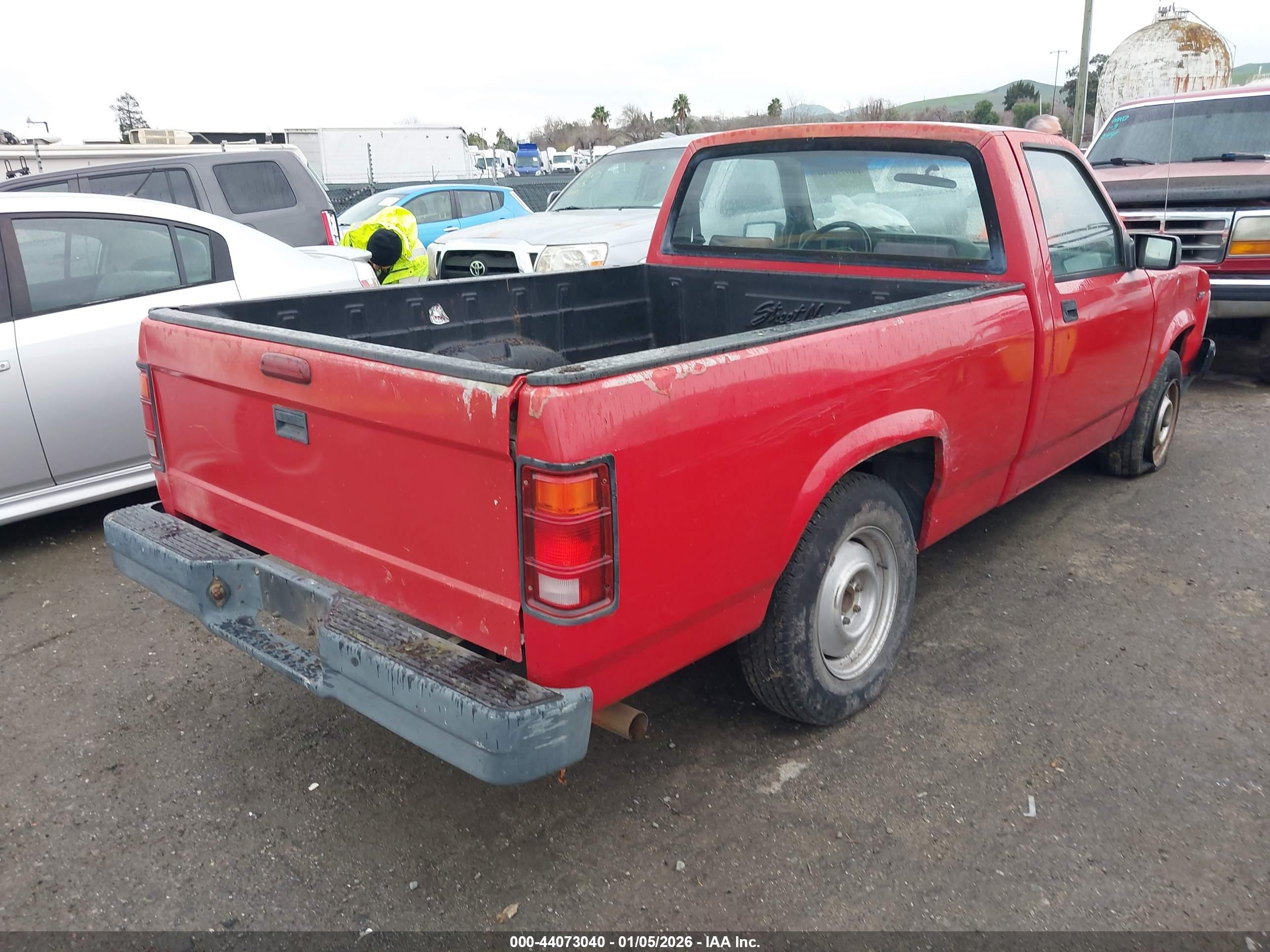 DODGE DAKOTA image 4