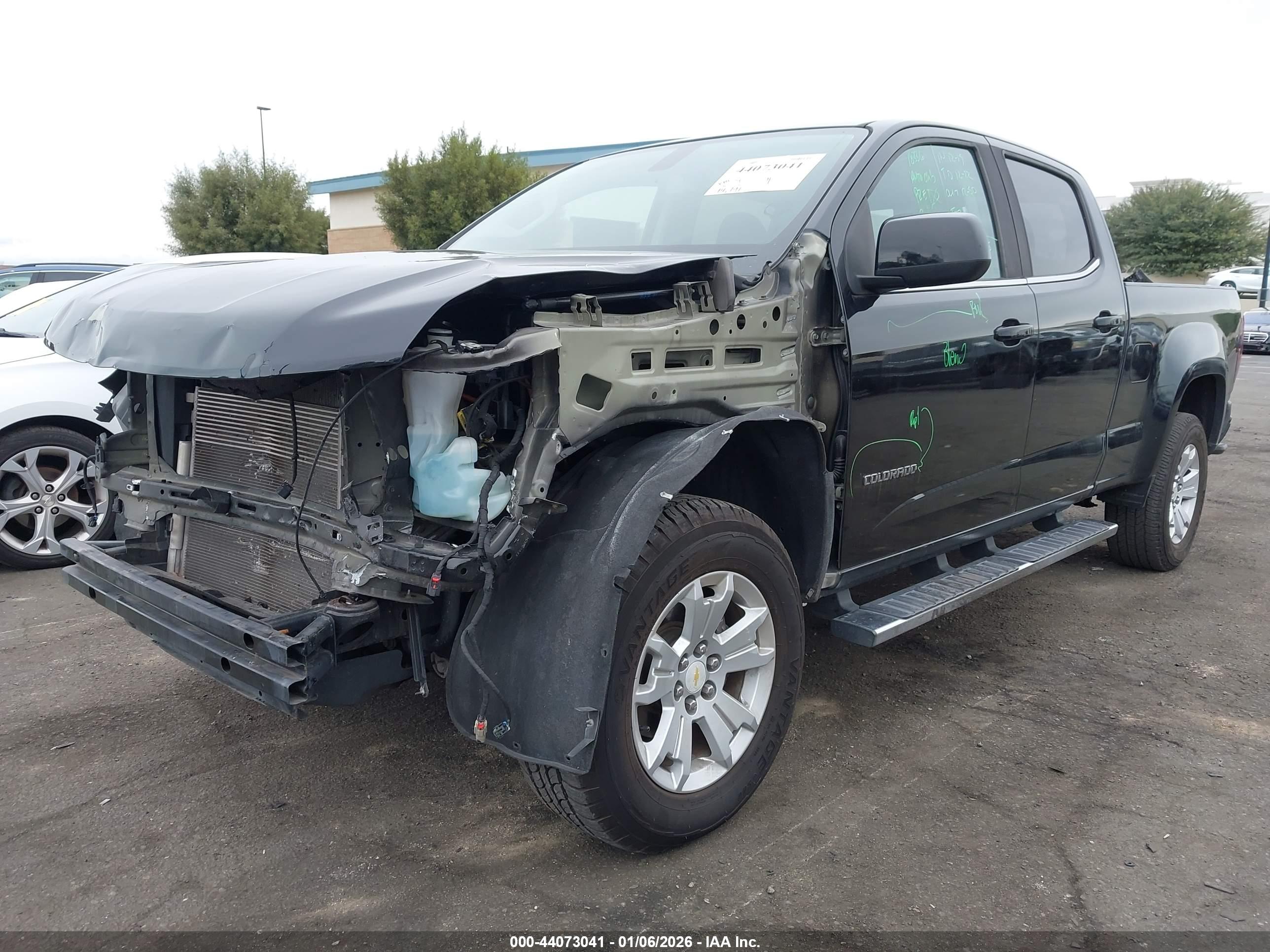 CHEVROLET COLORADO image 2