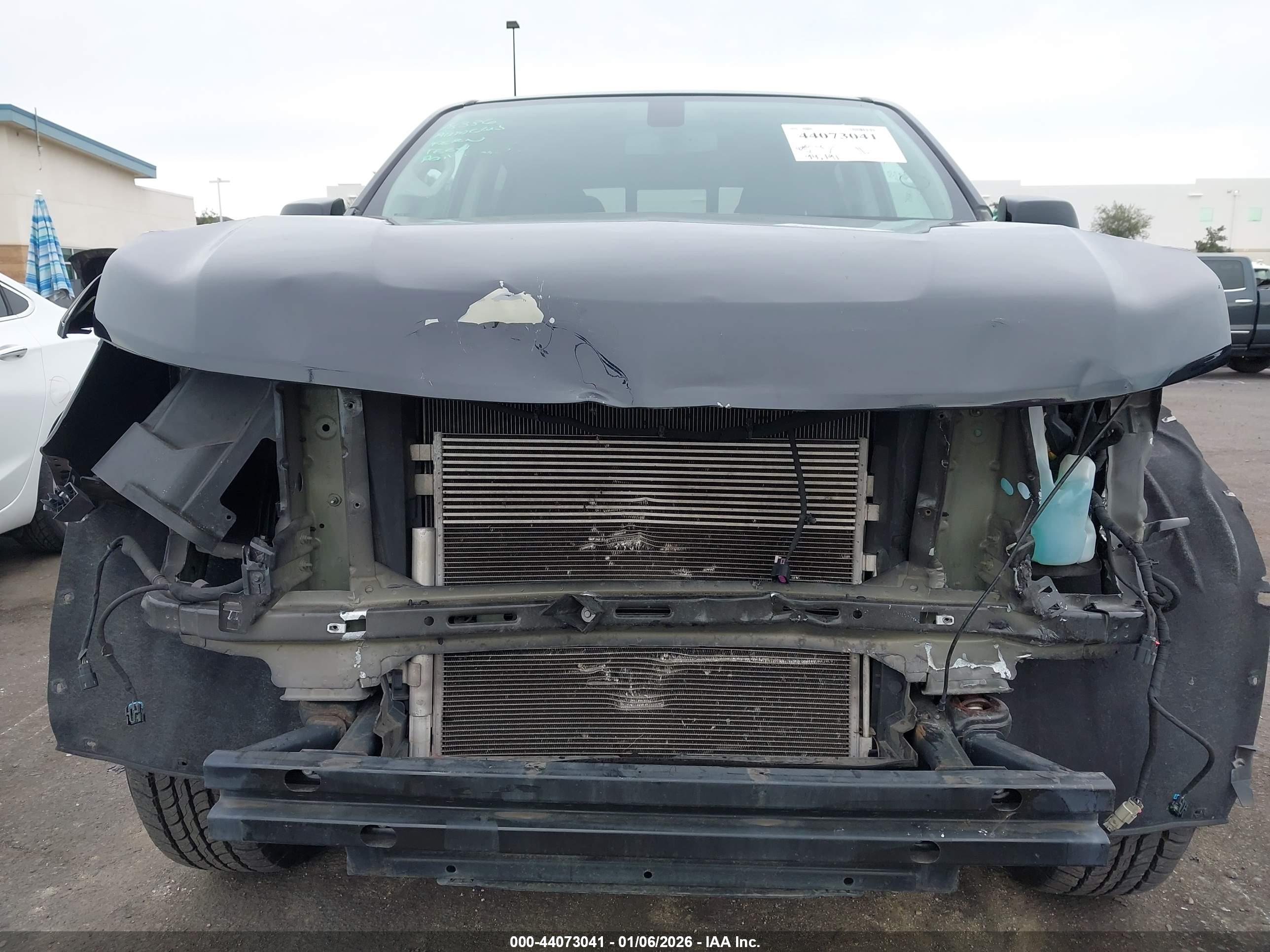 CHEVROLET COLORADO image 6