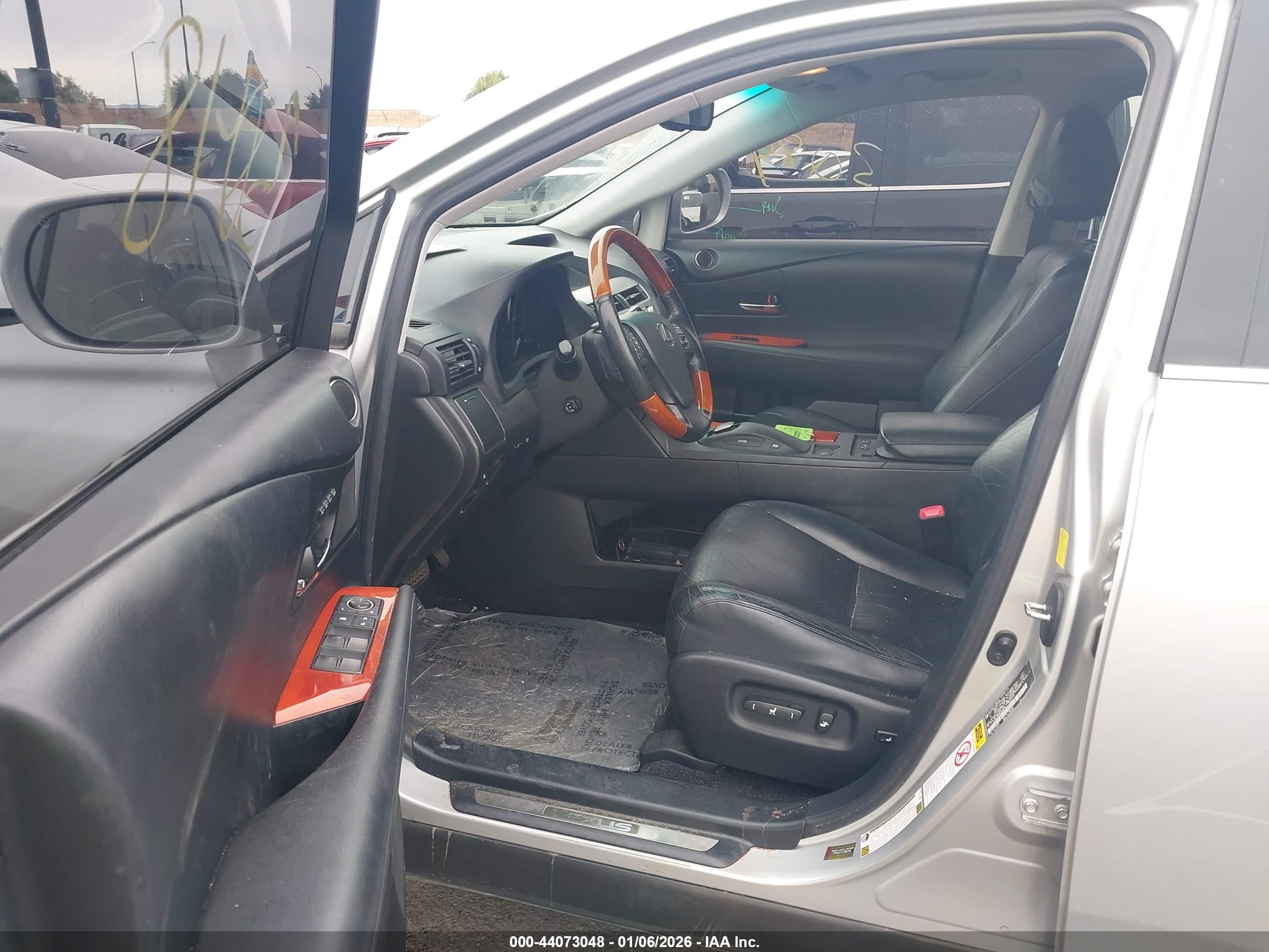 LEXUS RX image 5