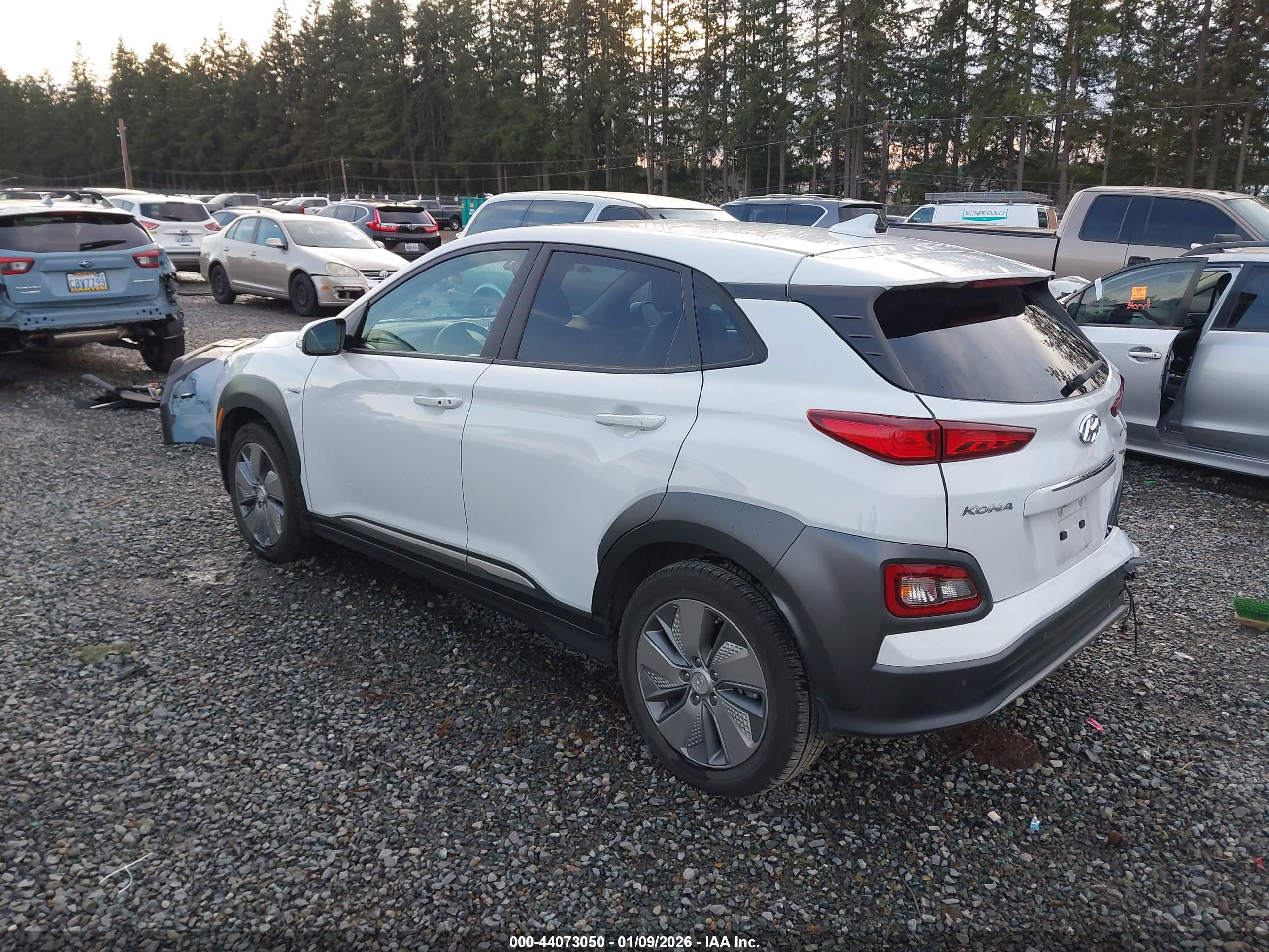 HYUNDAI KONA image 3
