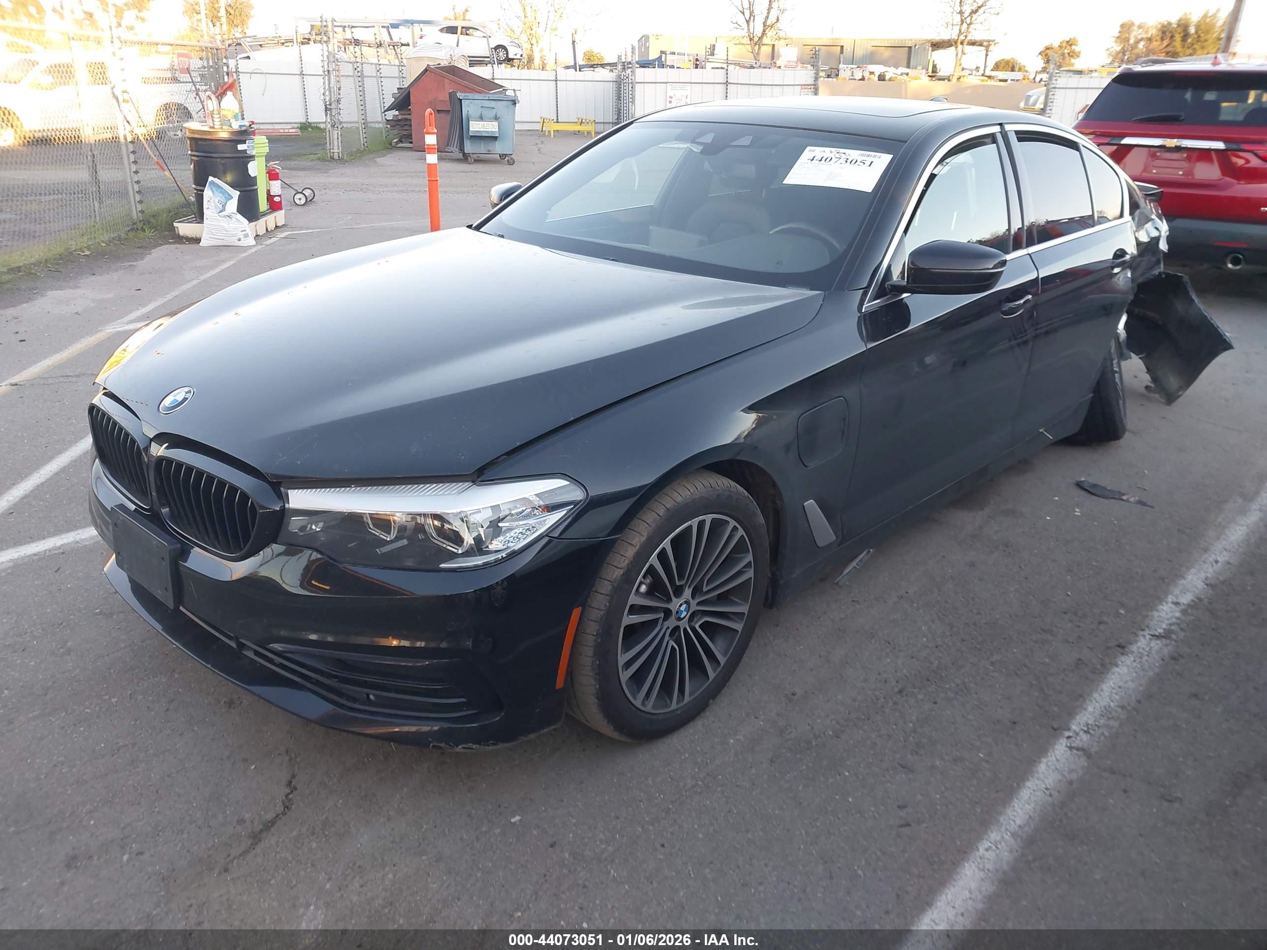 BMW 530E image 2