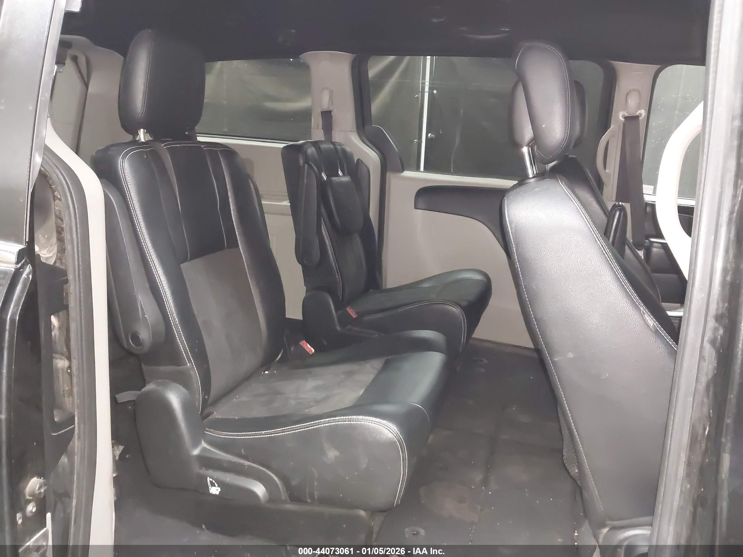 DODGE GRAND image 8