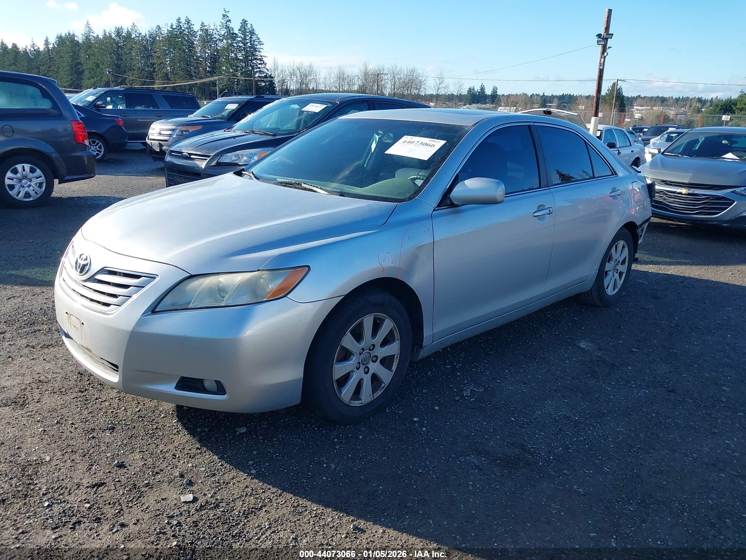 TOYOTA CAMRY image 2