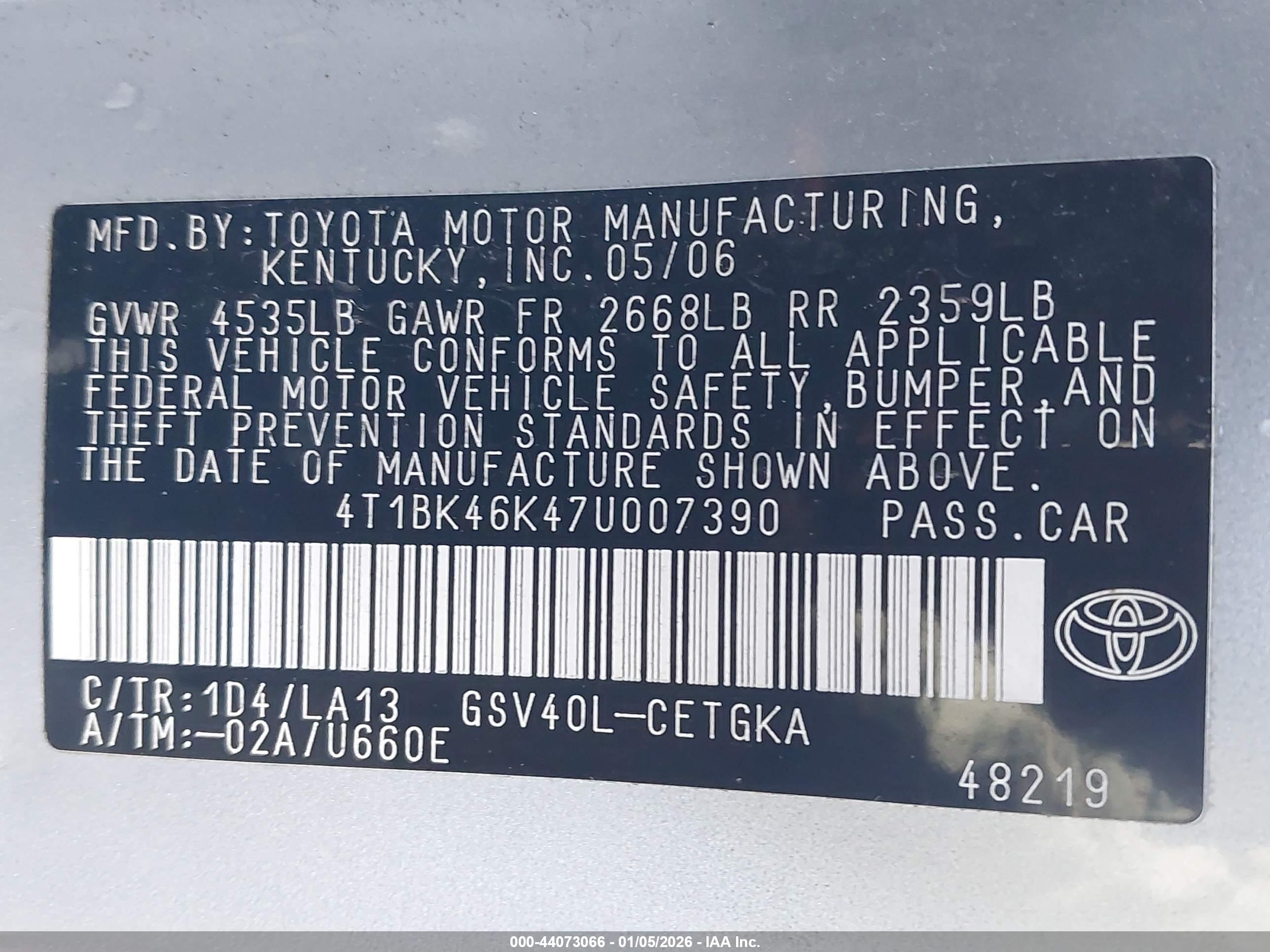 TOYOTA CAMRY image 9