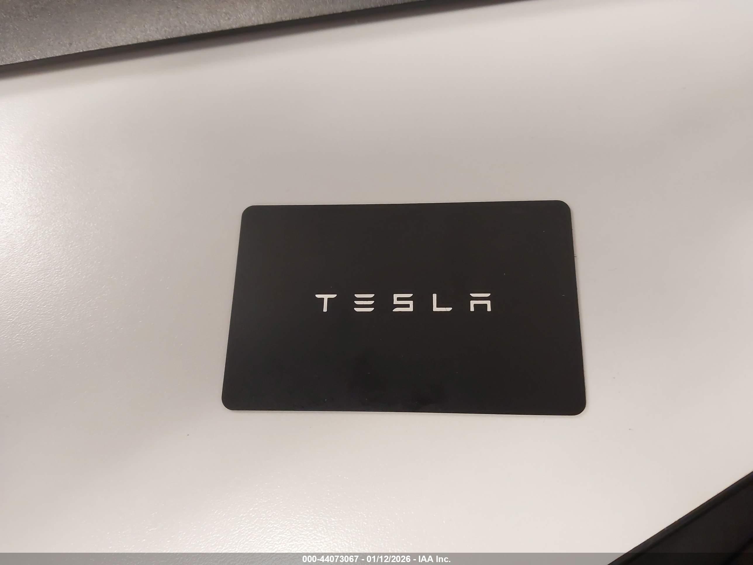 TESLA MODEL image 11