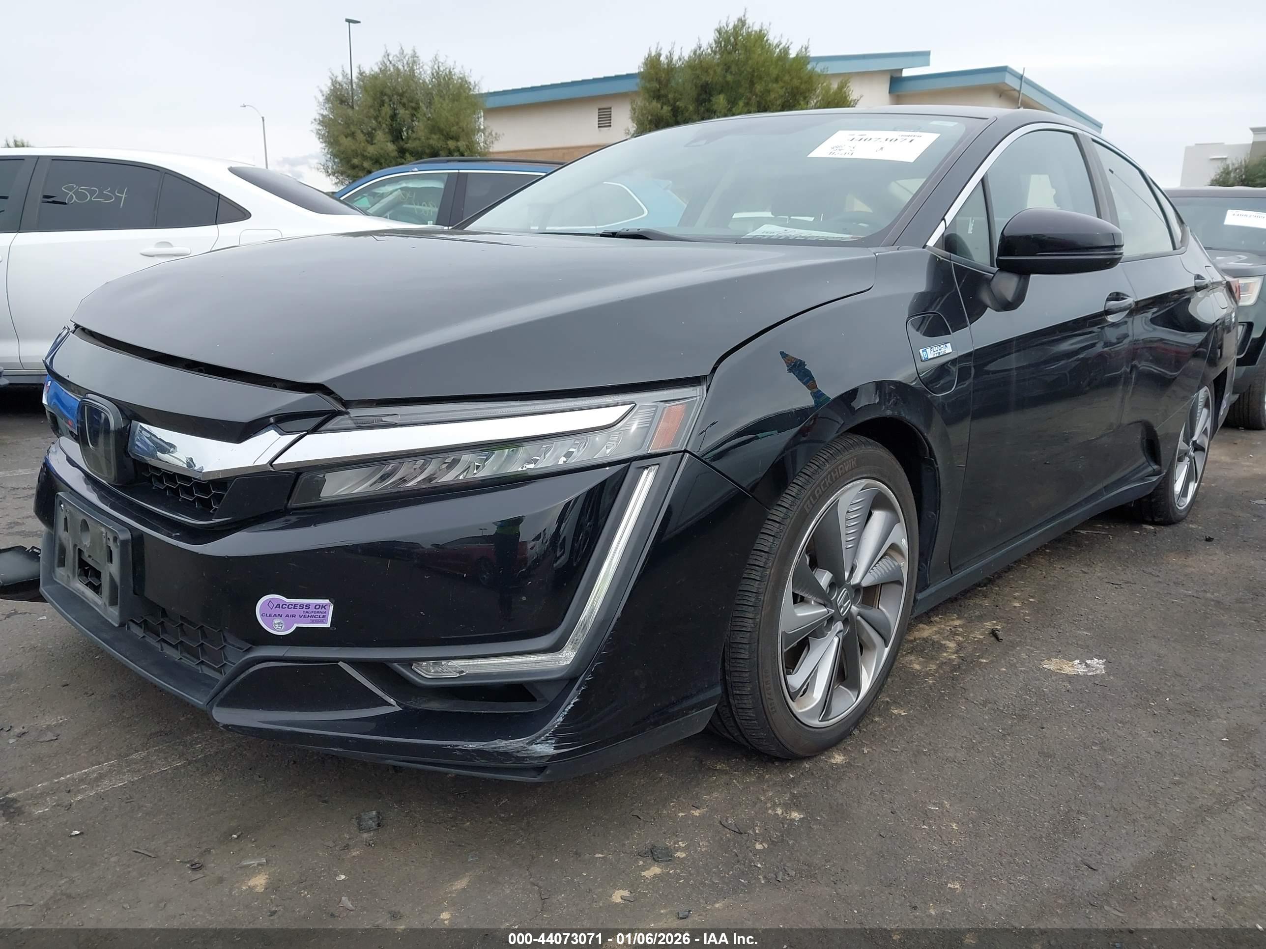 HONDA CLARITY image 2