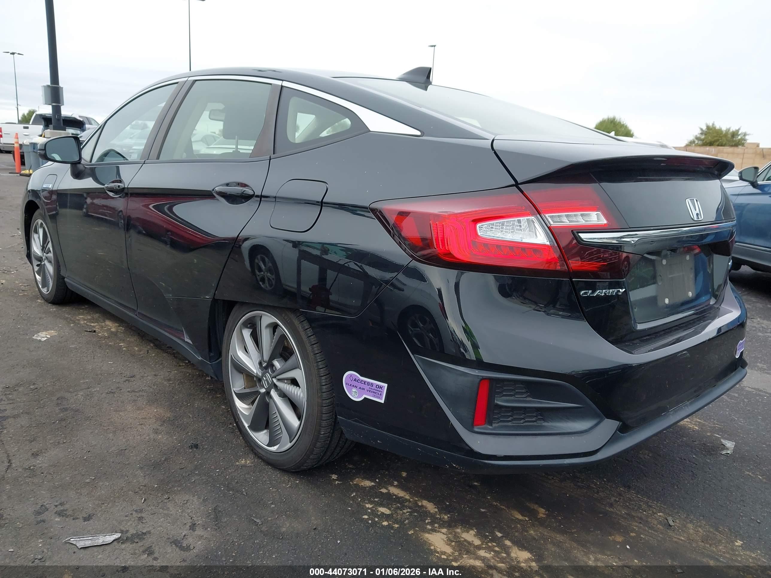 HONDA CLARITY image 3