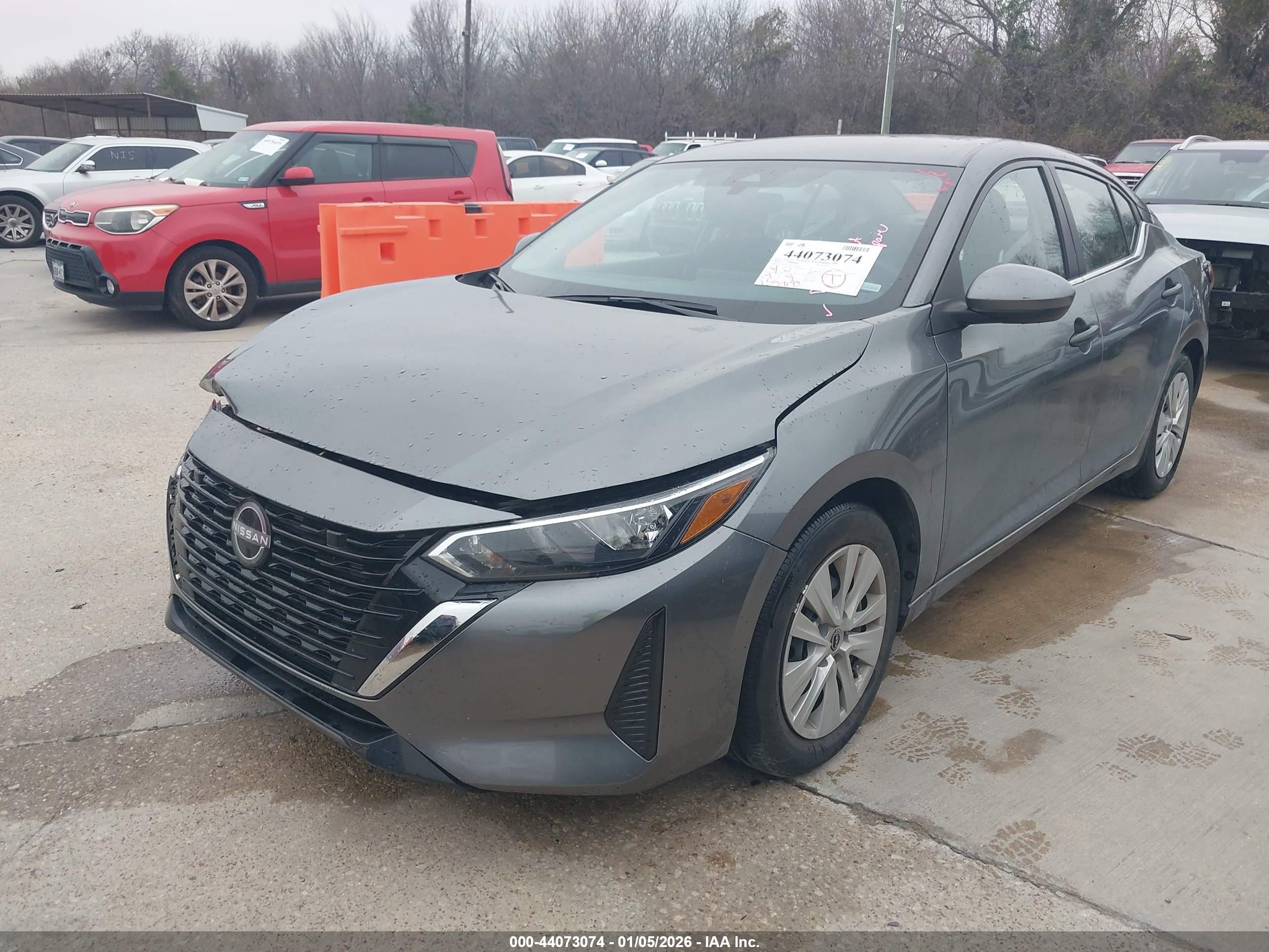 NISSAN SENTRA image 2