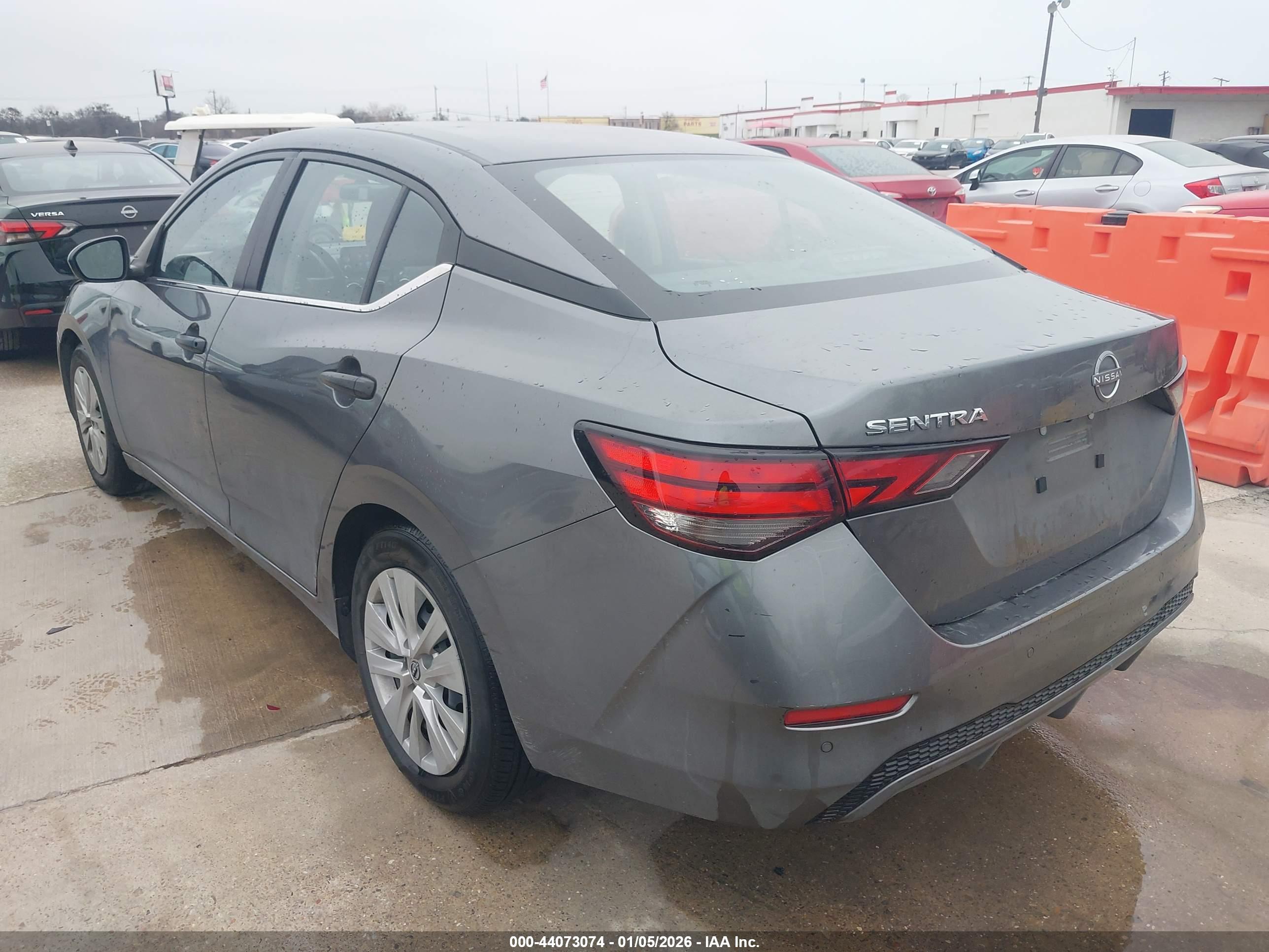 NISSAN SENTRA image 3