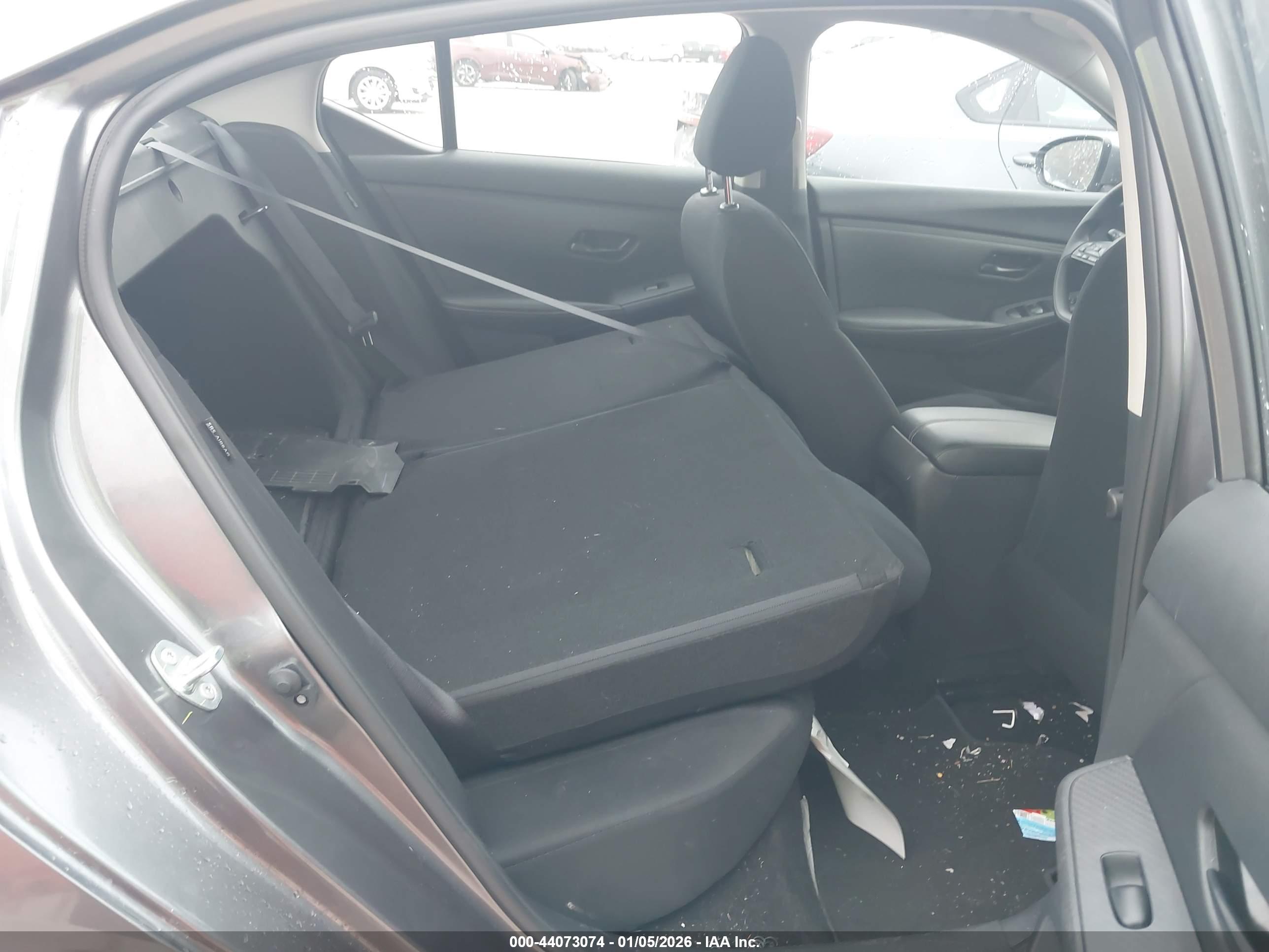 NISSAN SENTRA image 8