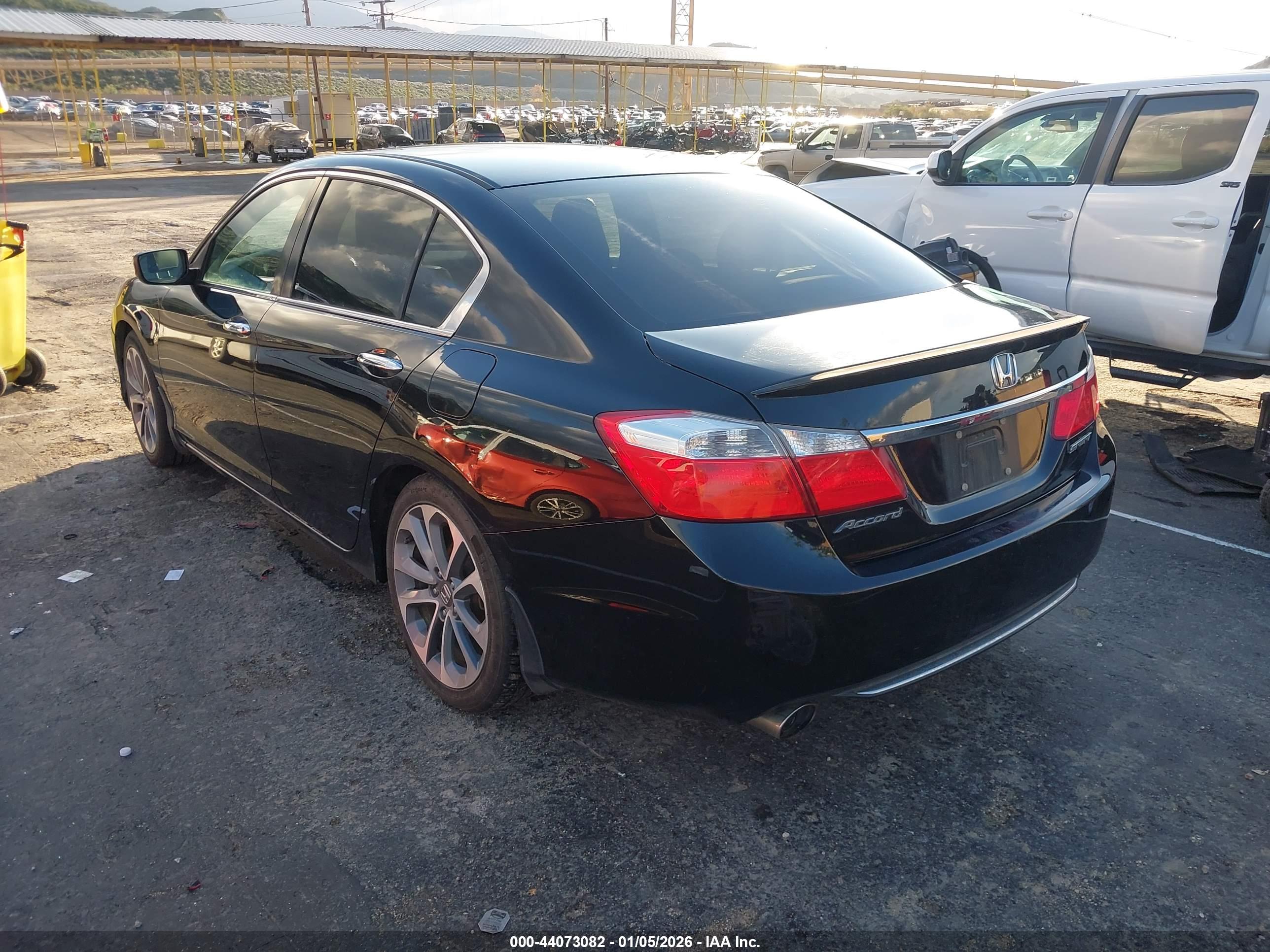 HONDA ACCORD image 3