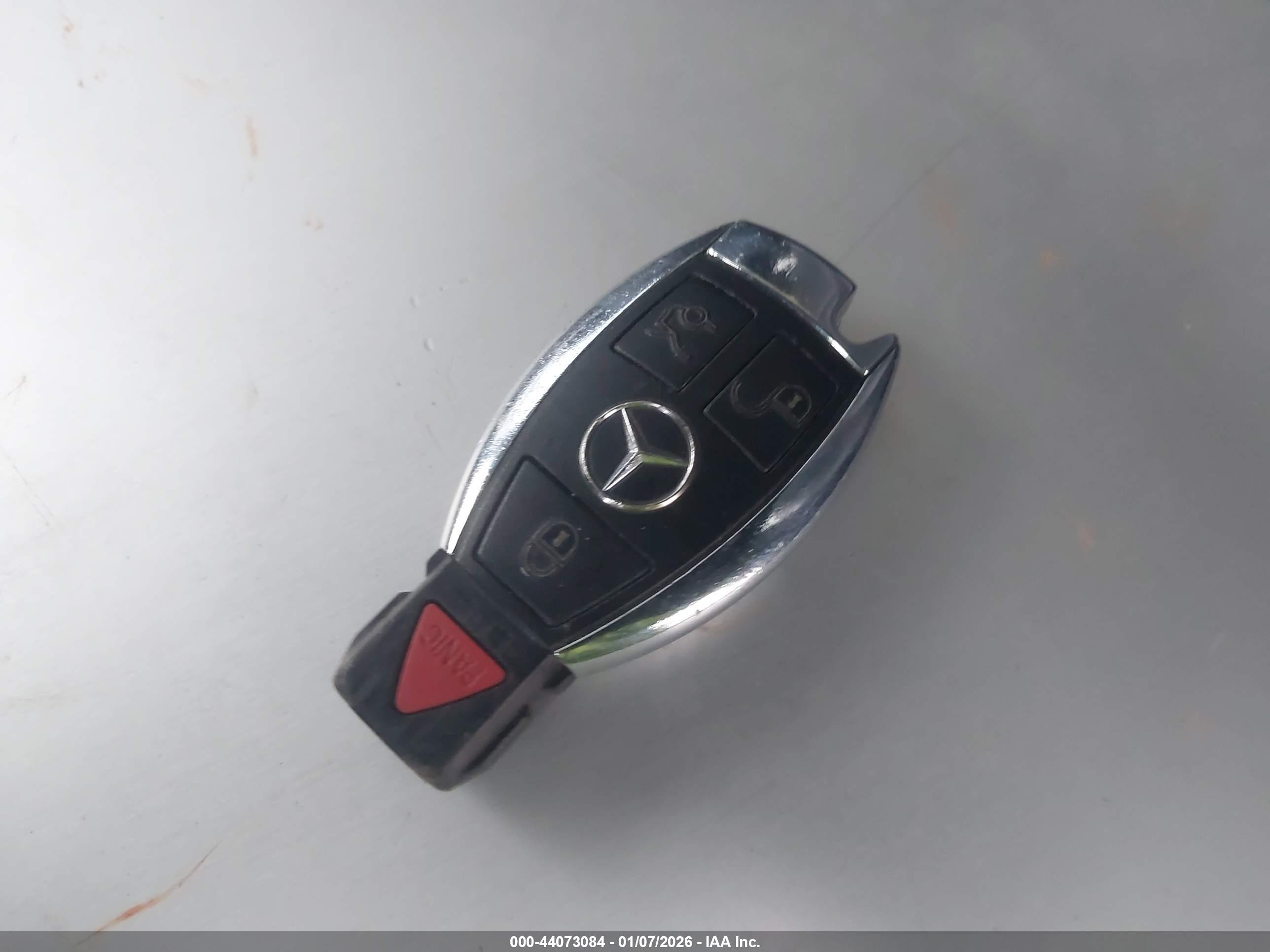 MERCEDES-BENZ GLK image 11