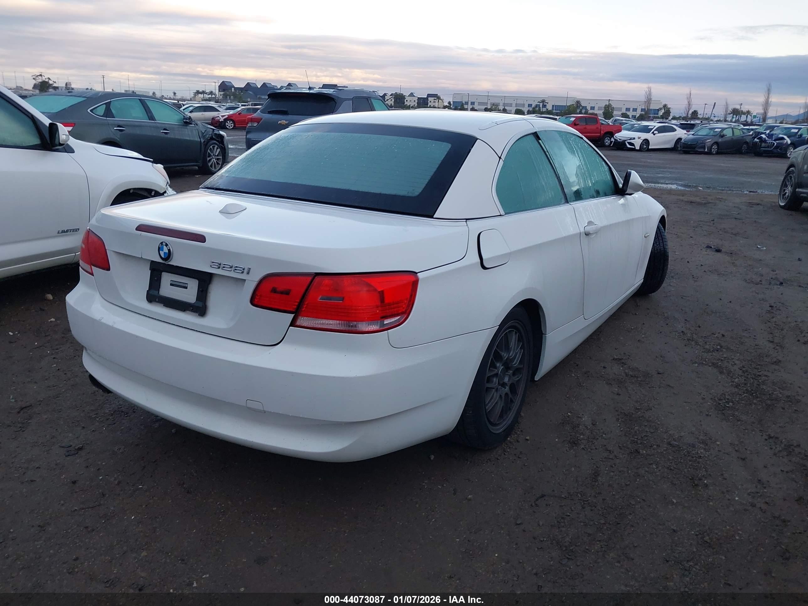 BMW 328I image 4