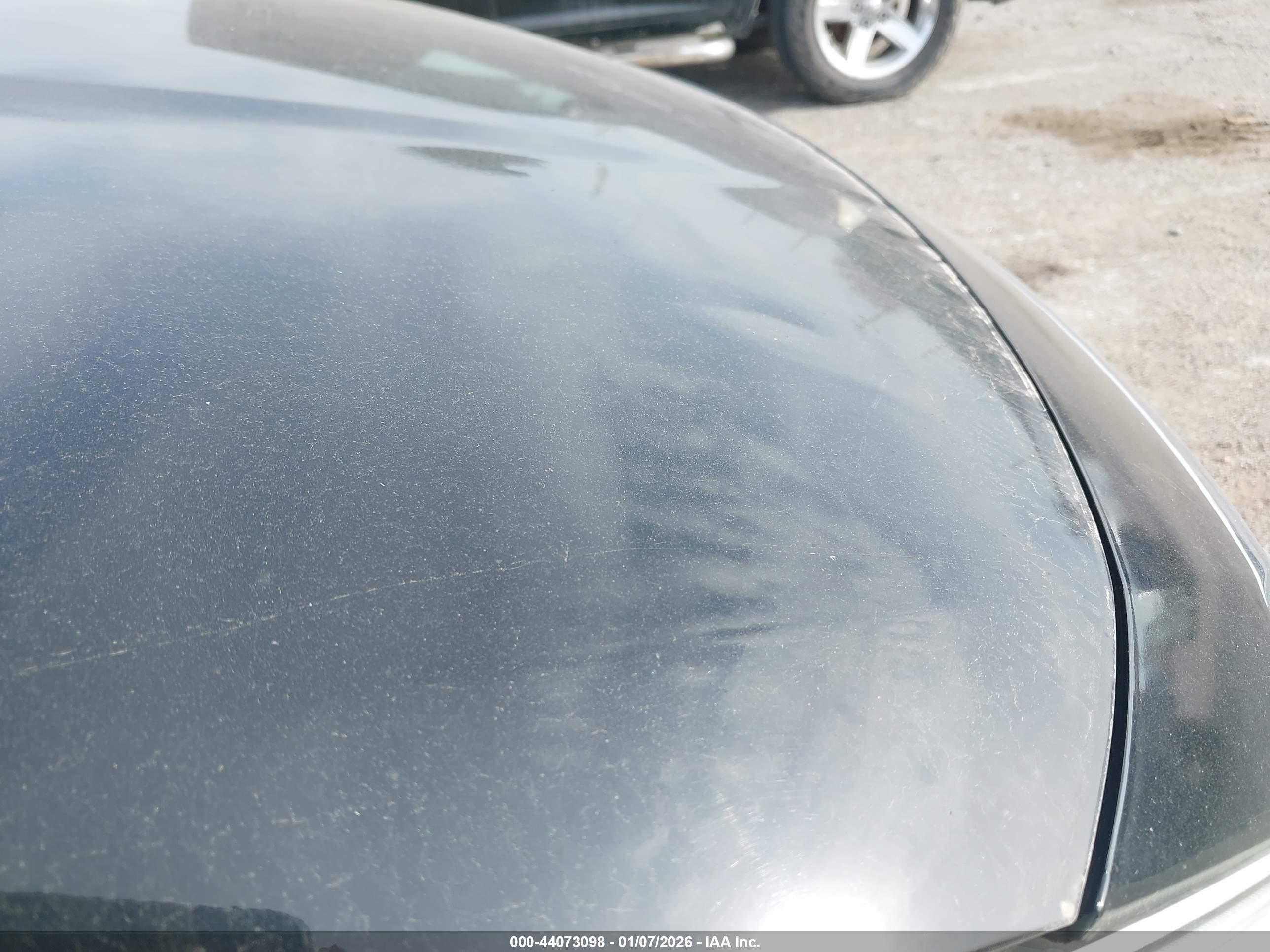 NISSAN VERSA image 6