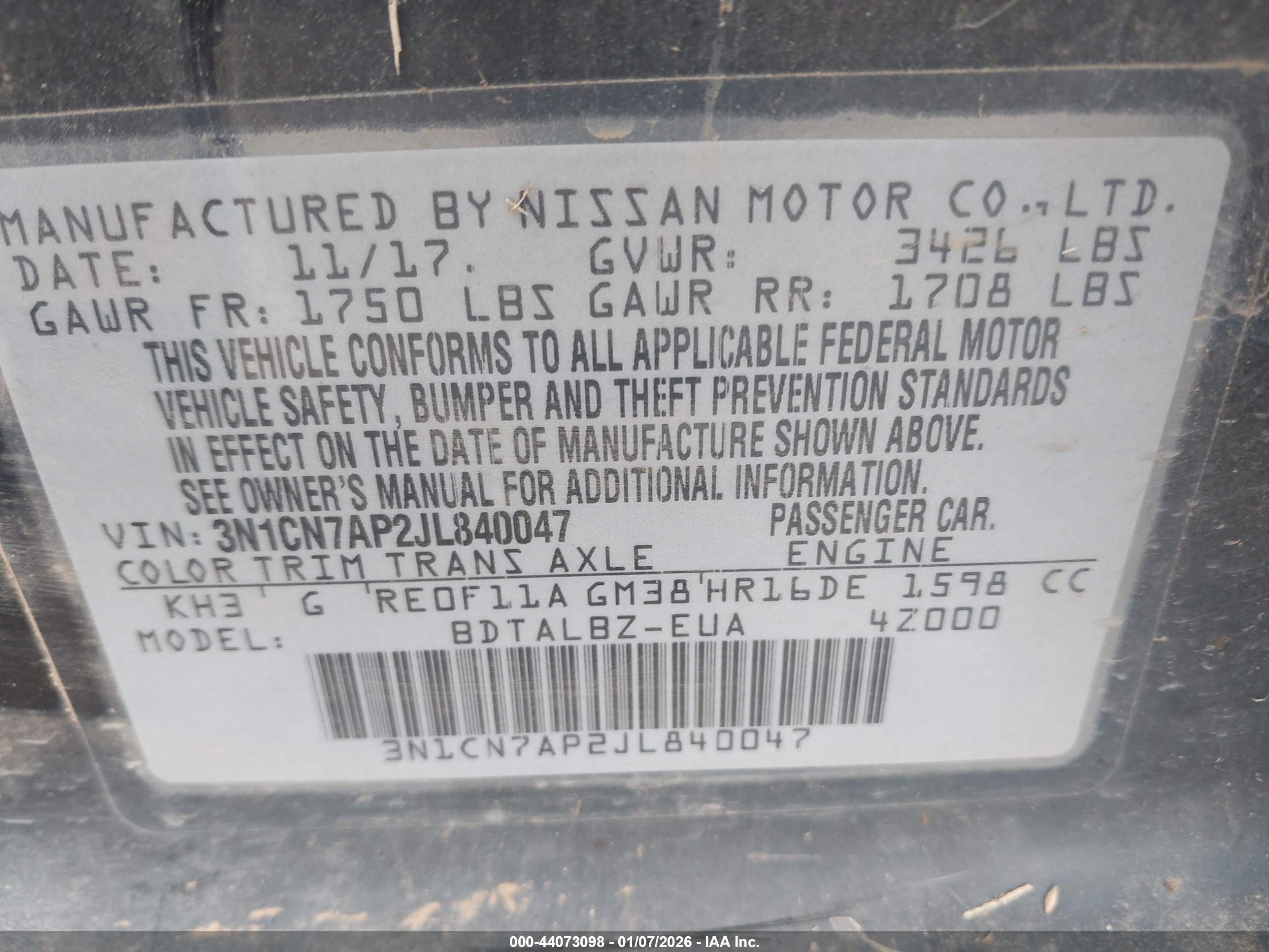 NISSAN VERSA image 9