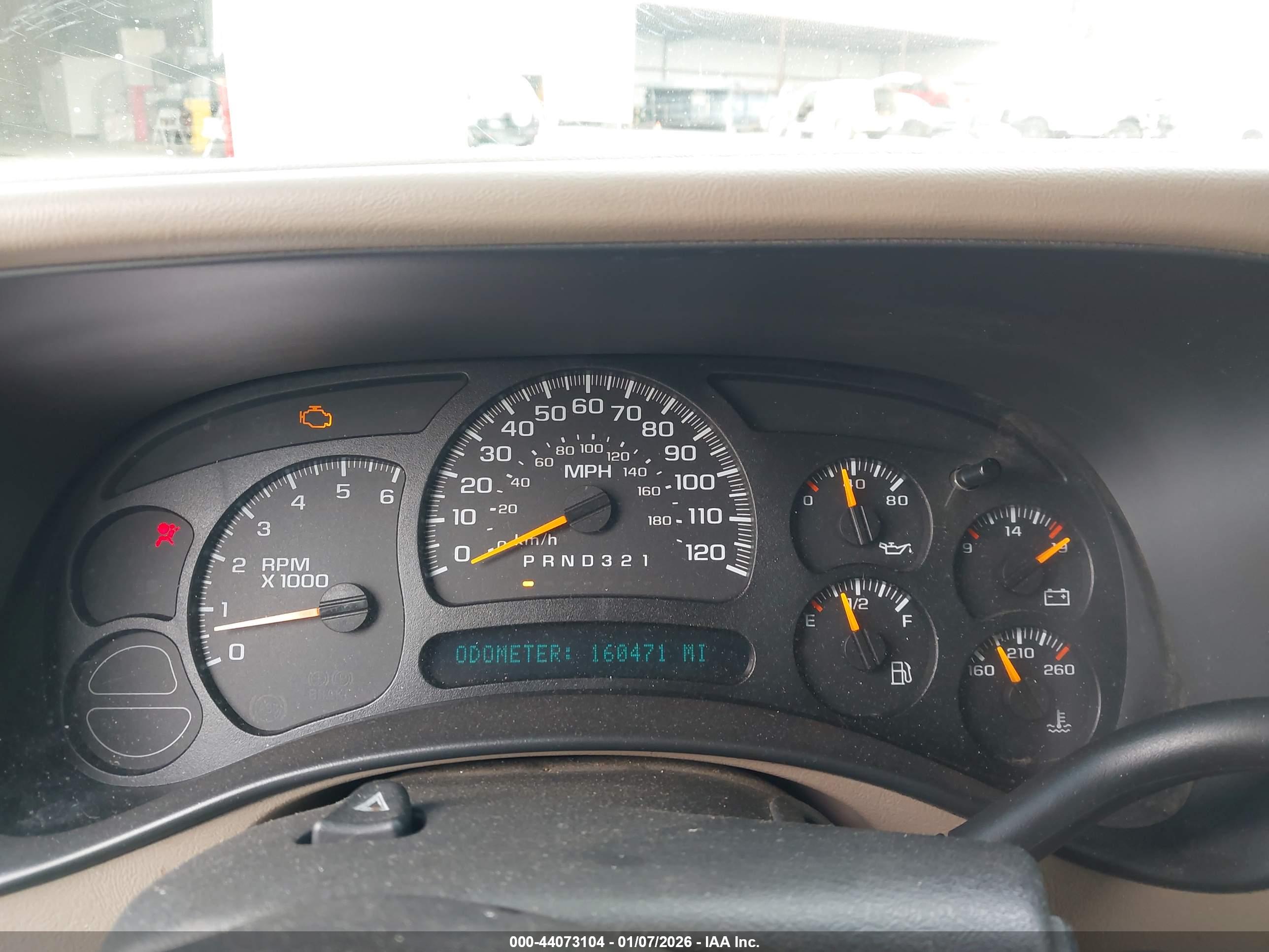 CHEVROLET SILVERADO image 7