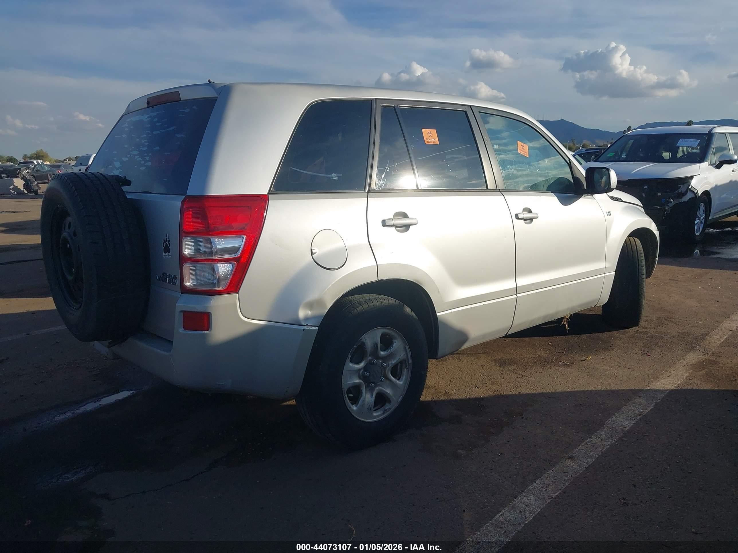 SUZUKI GRAND image 4