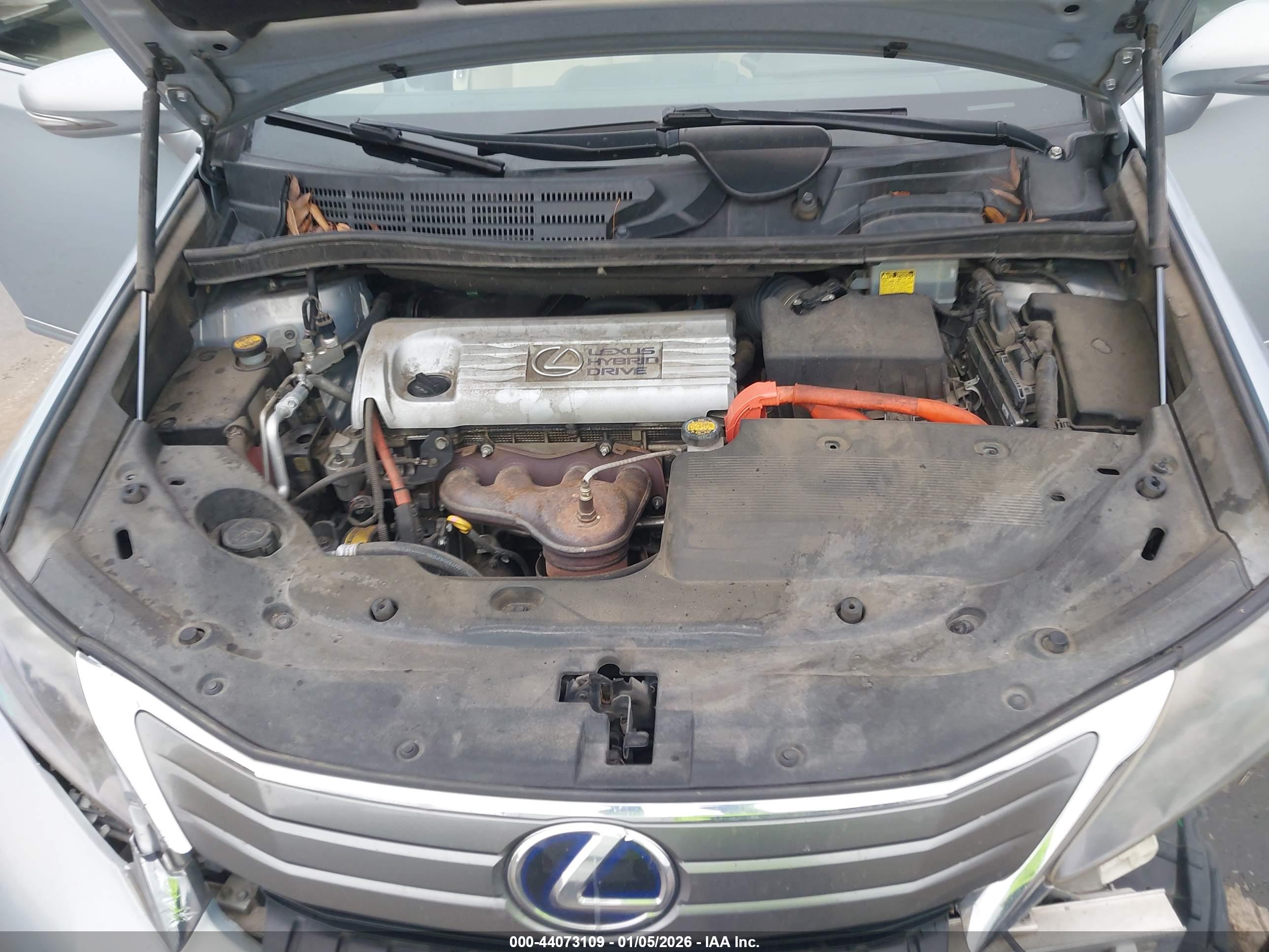 LEXUS HS image 10