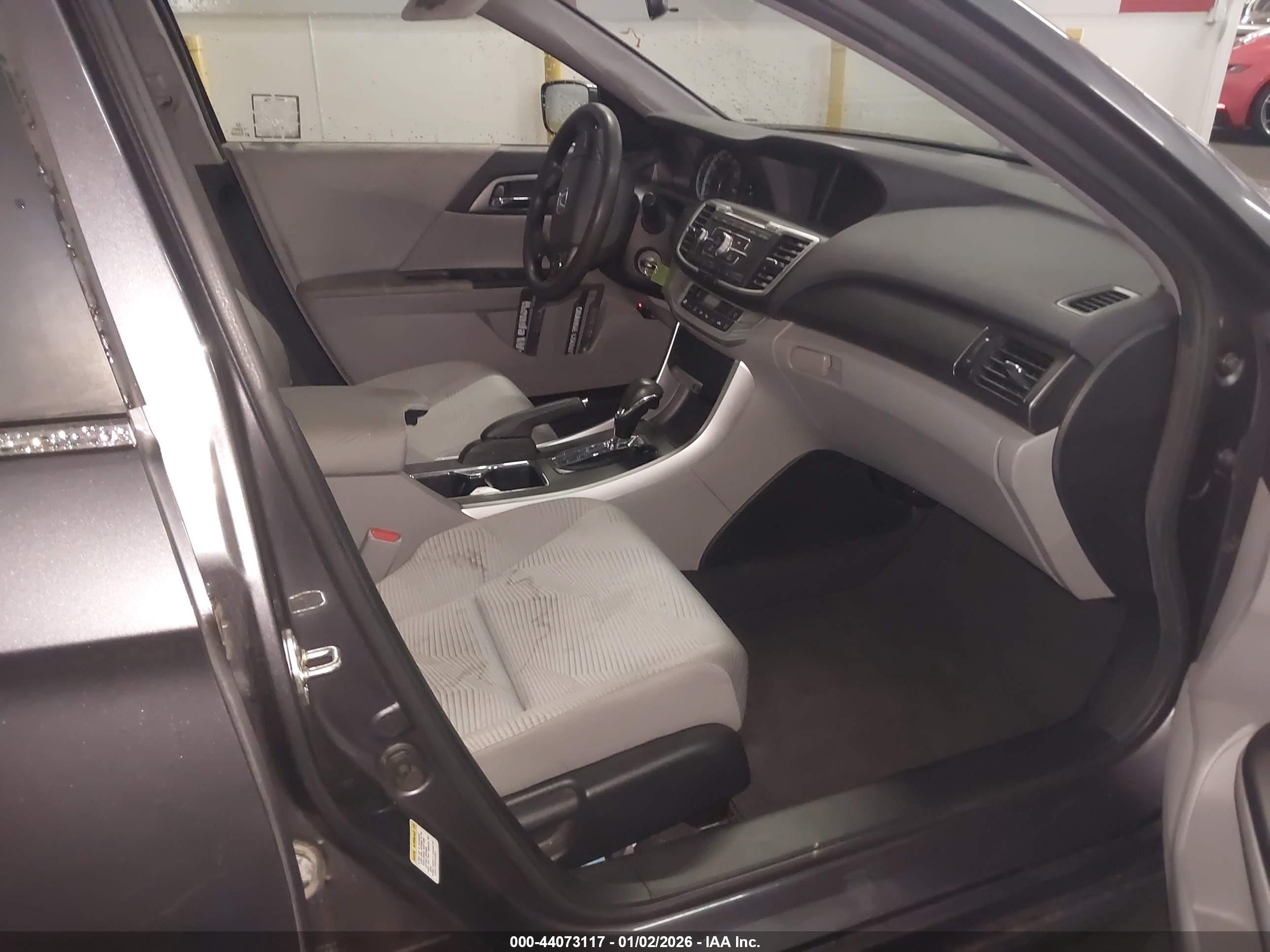 HONDA ACCORD image 5