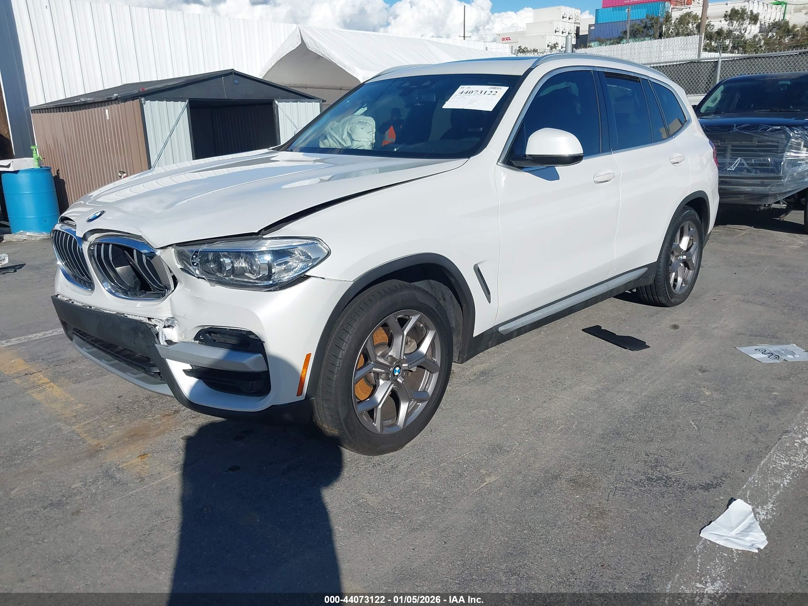 BMW X3 image 2