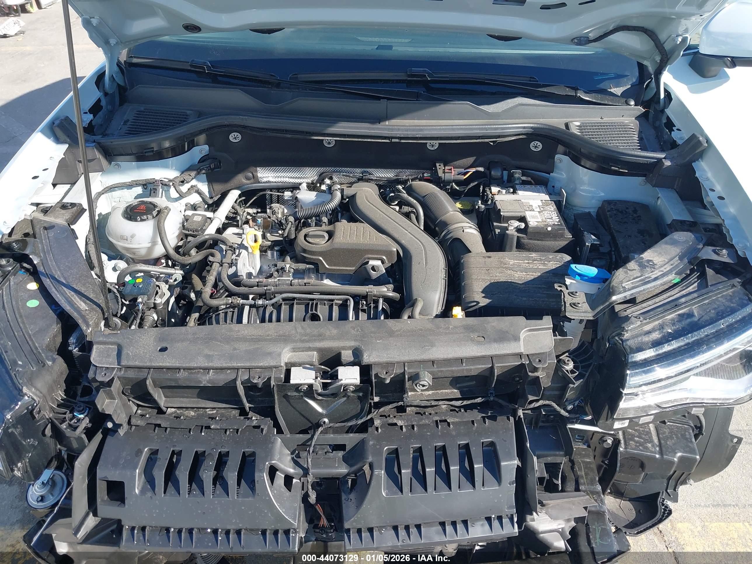 VOLKSWAGEN TAOS image 10