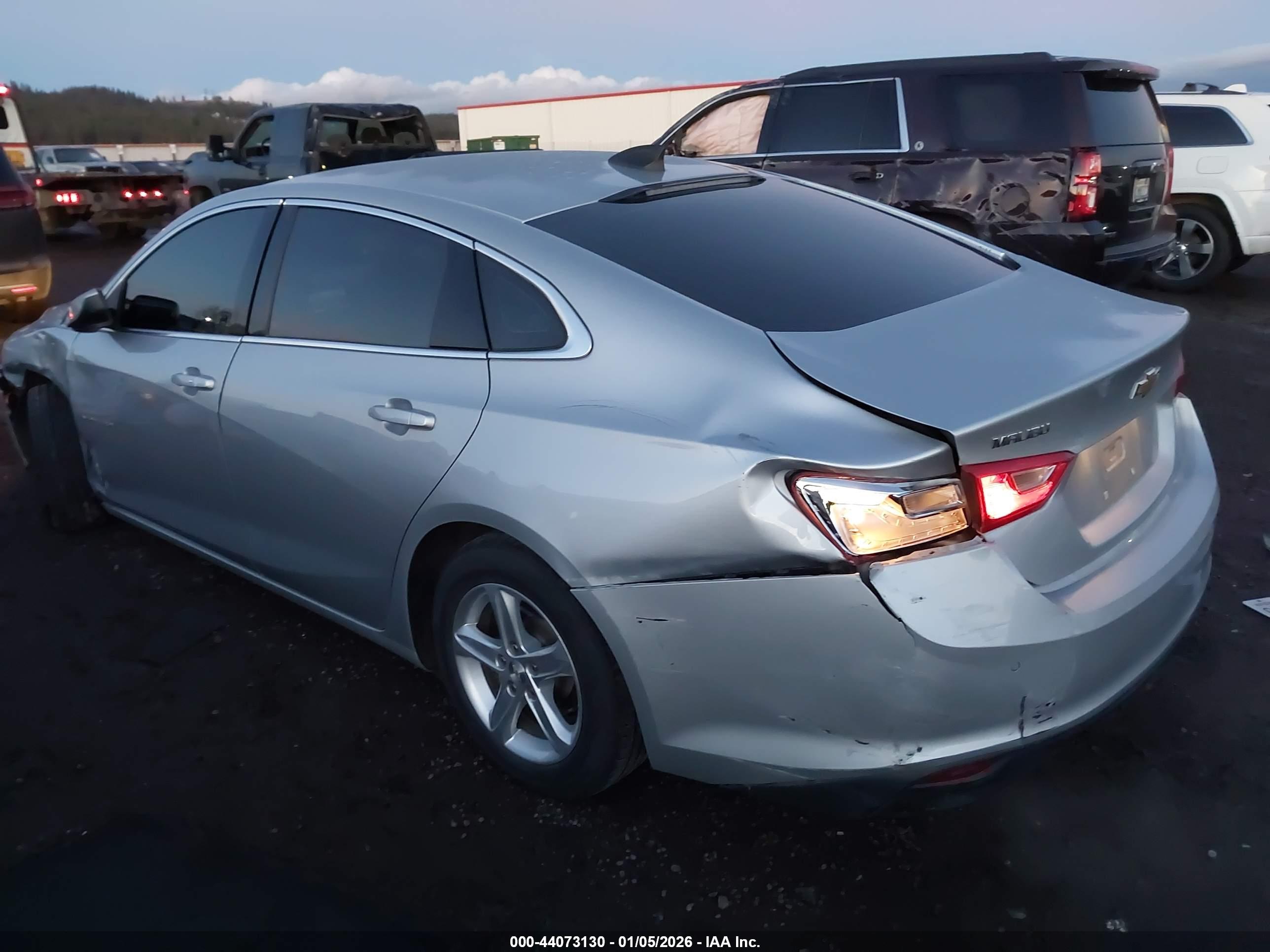 CHEVROLET MALIBU image 3
