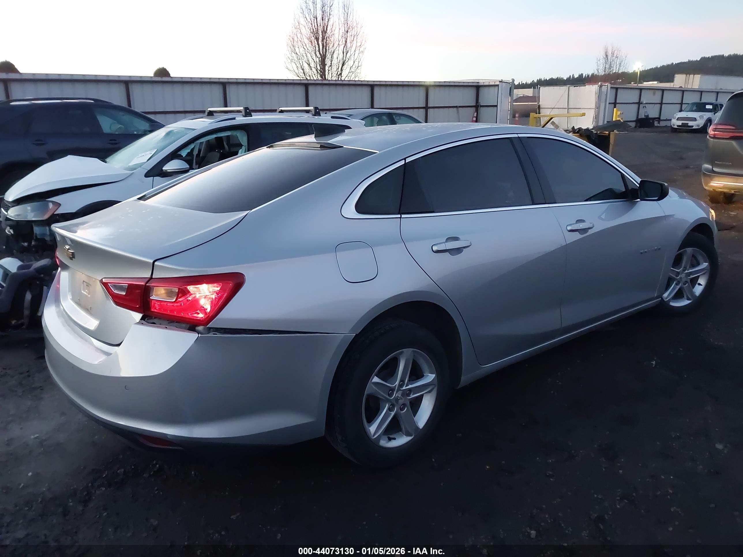 CHEVROLET MALIBU image 4