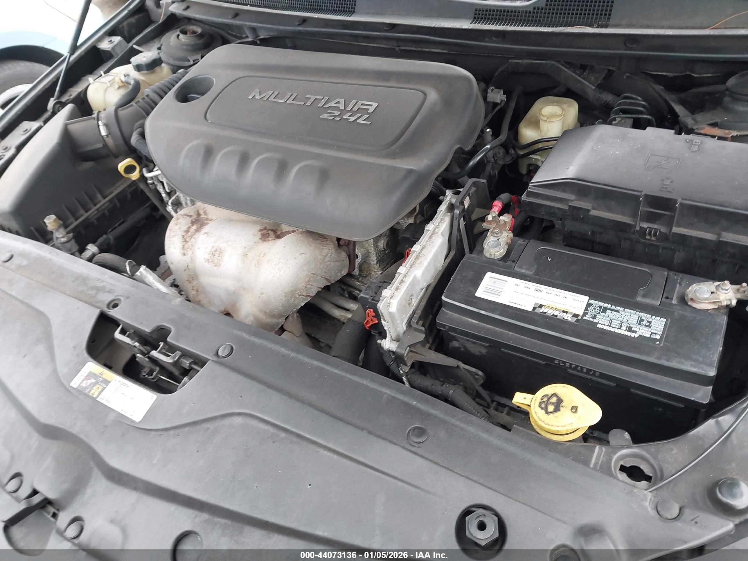 CHRYSLER 200 image 10