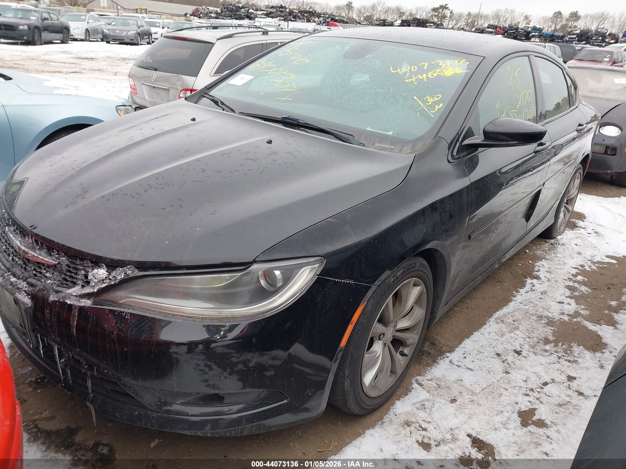 CHRYSLER 200 image 2