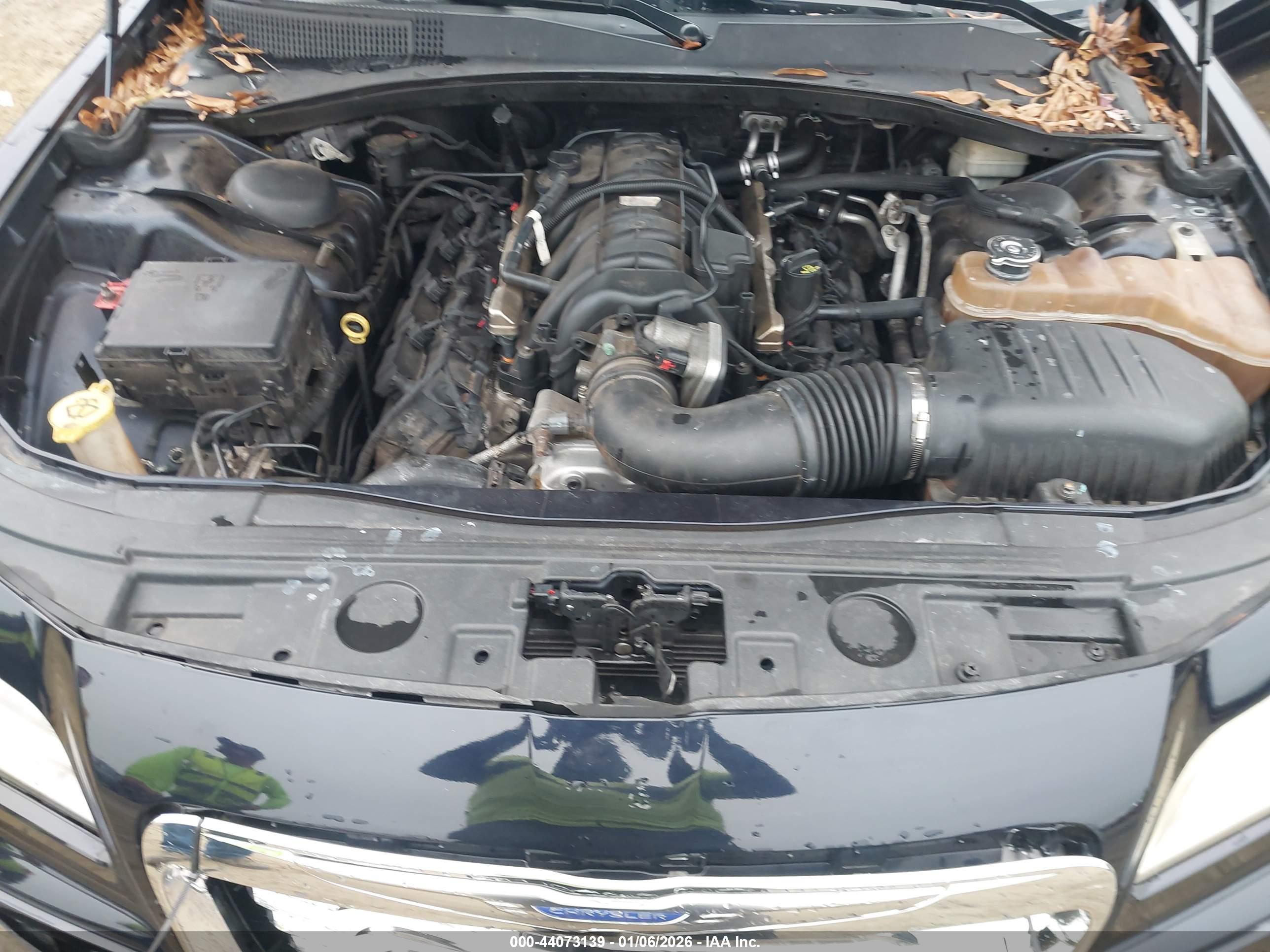 CHRYSLER 300C image 10