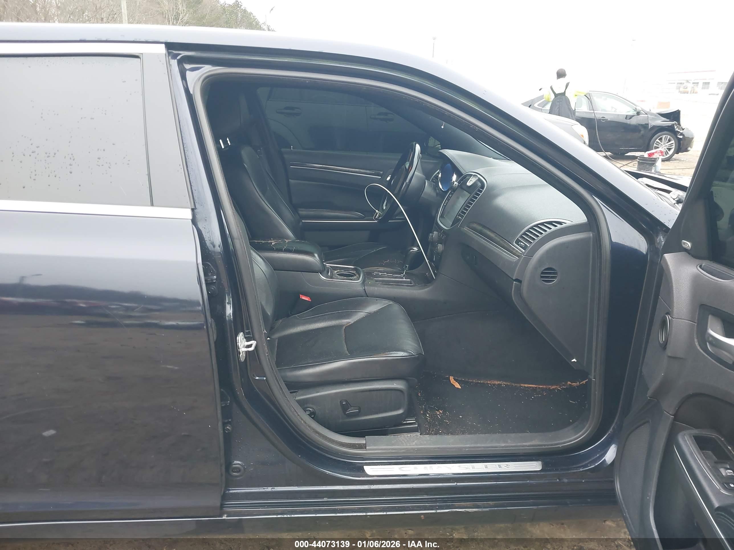 CHRYSLER 300C image 5