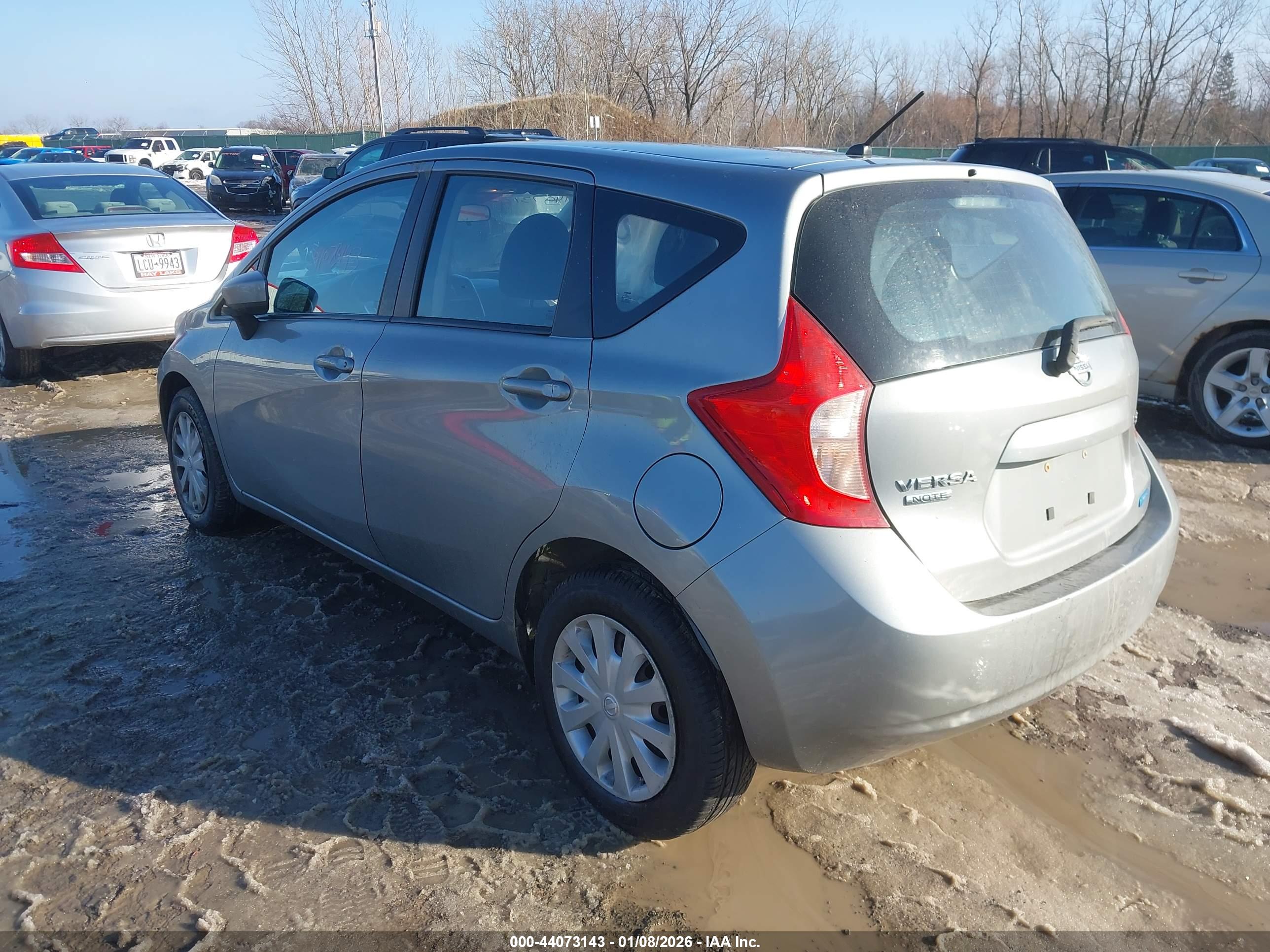 NISSAN VERSA image 3