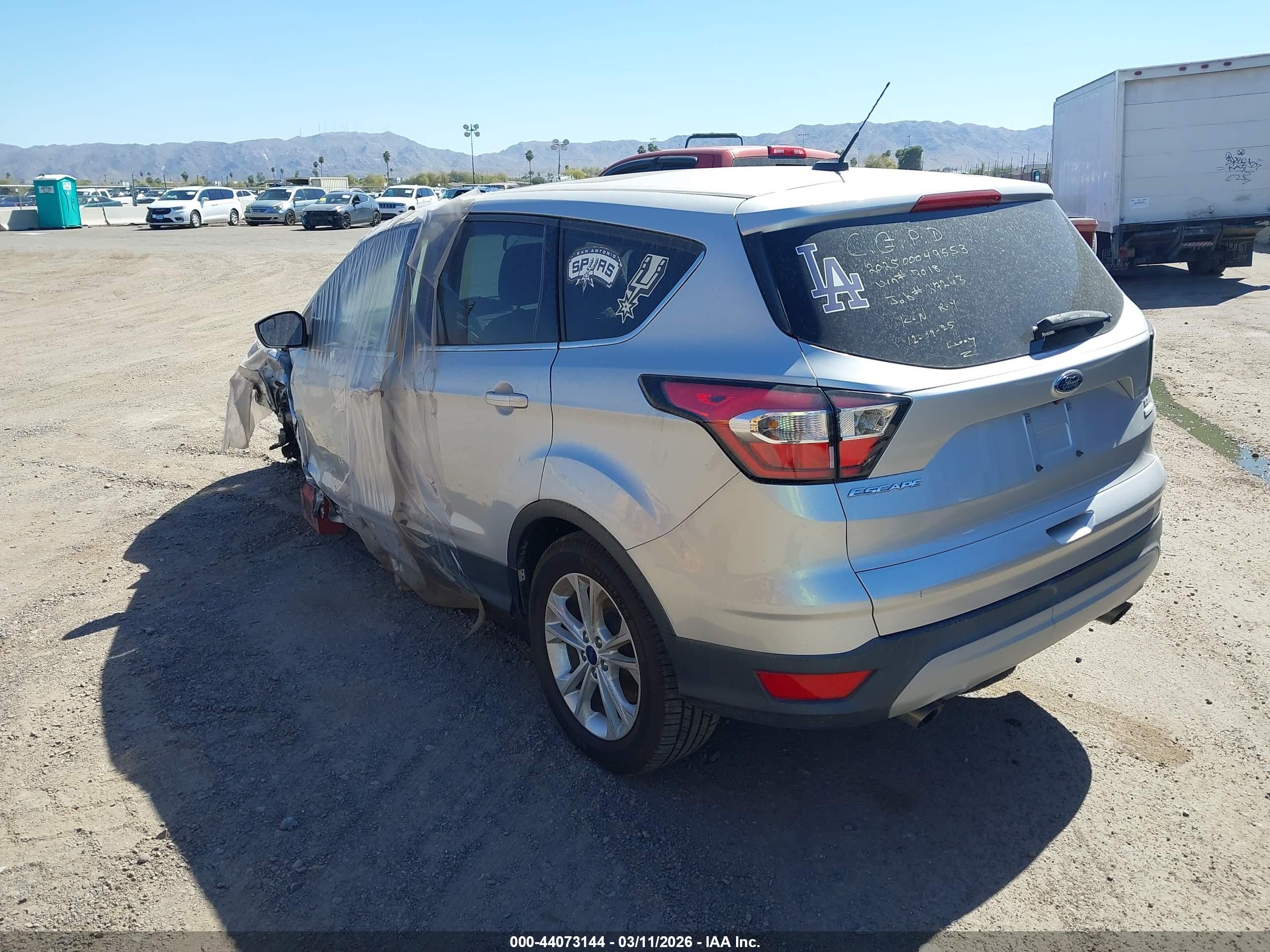 FORD ESCAPE image 3