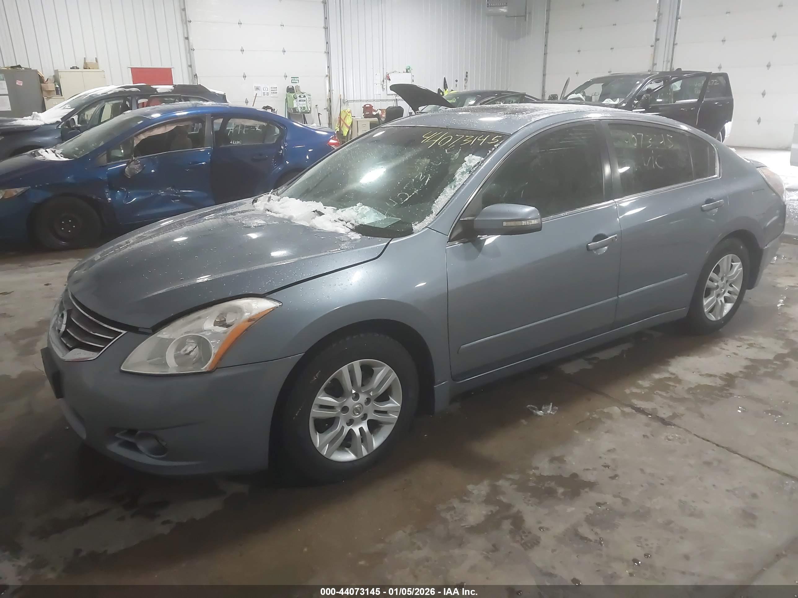 NISSAN ALTIMA image 2