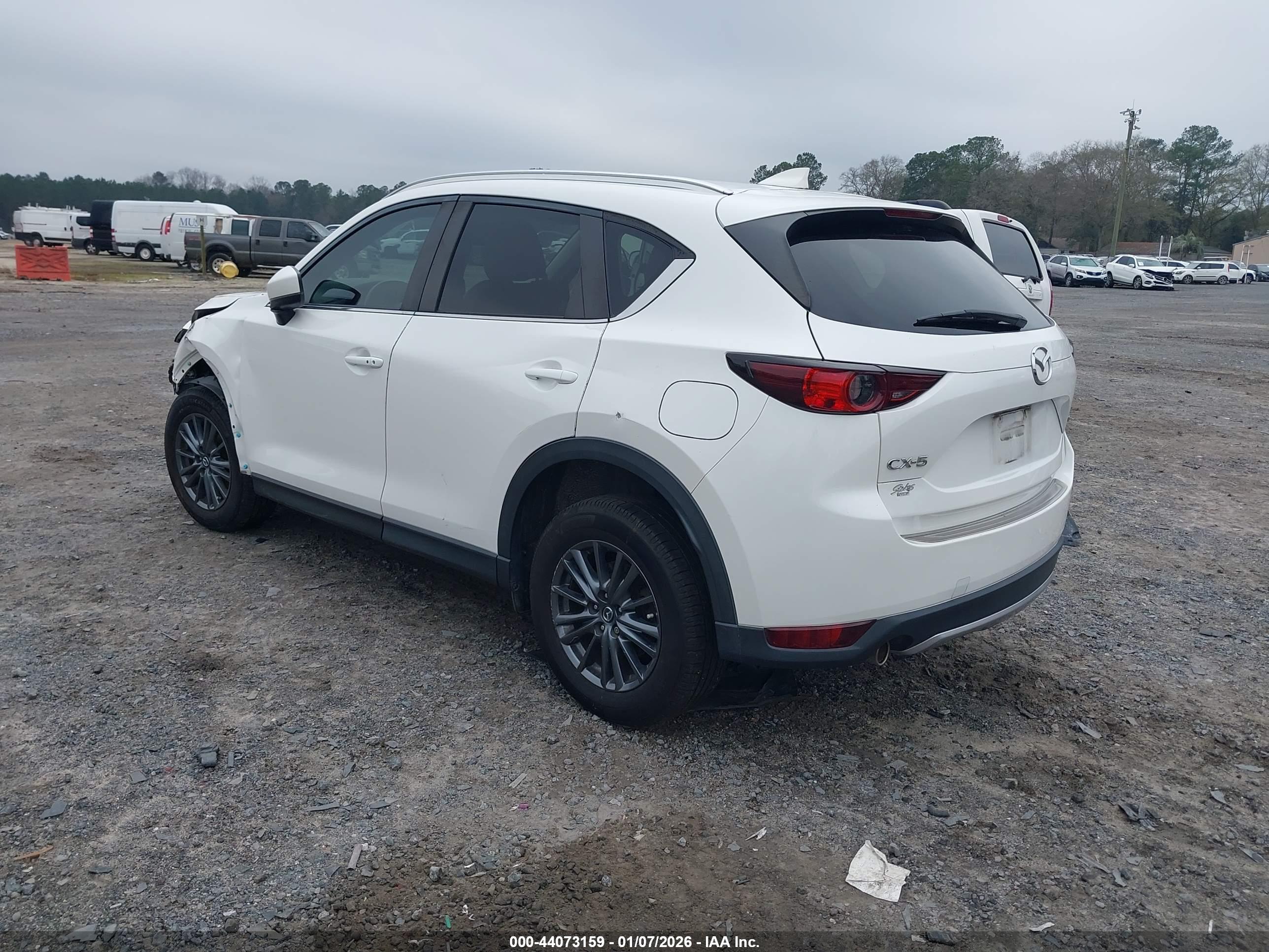 MAZDA CX-5 image 3