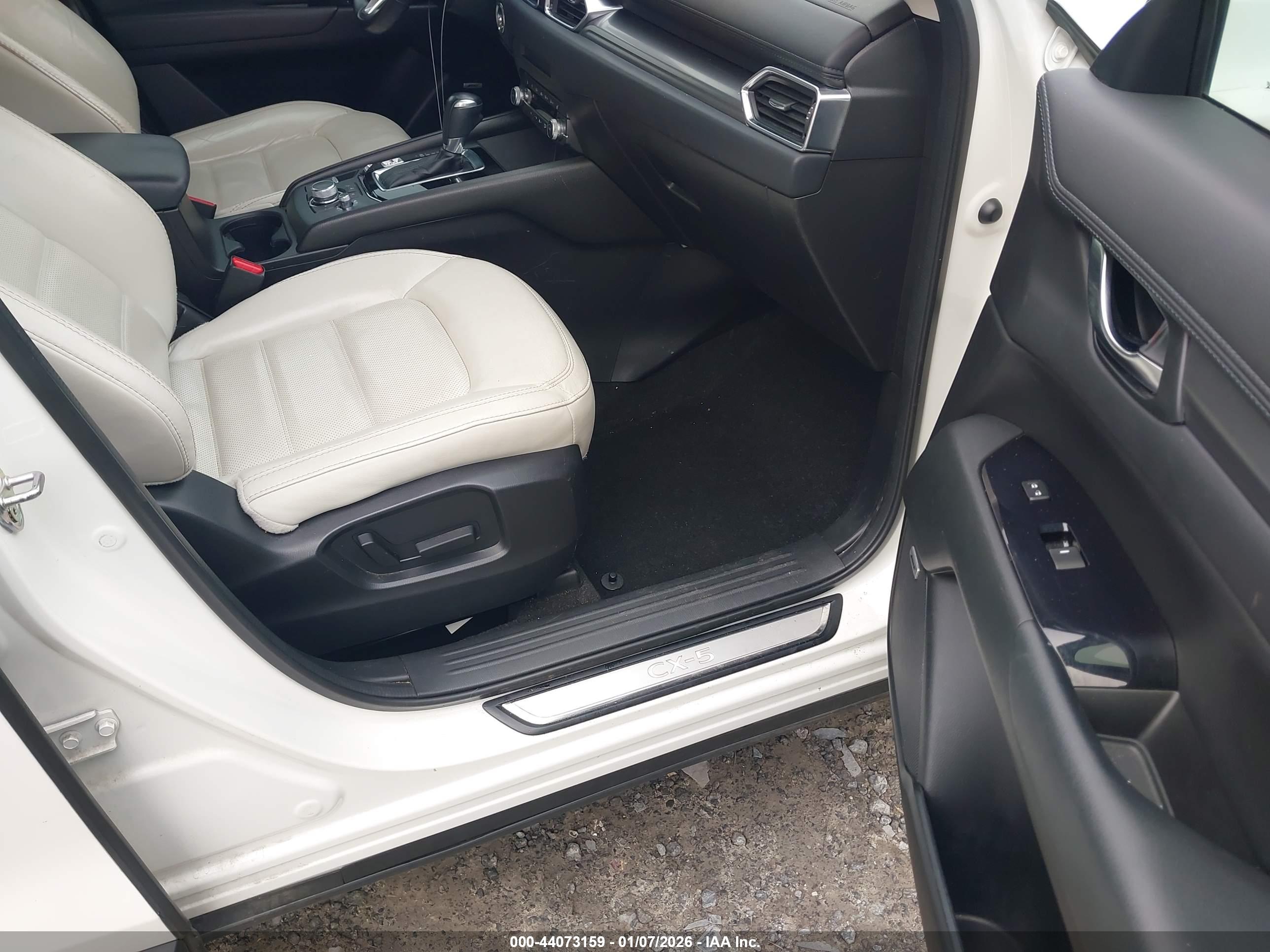 MAZDA CX-5 image 5