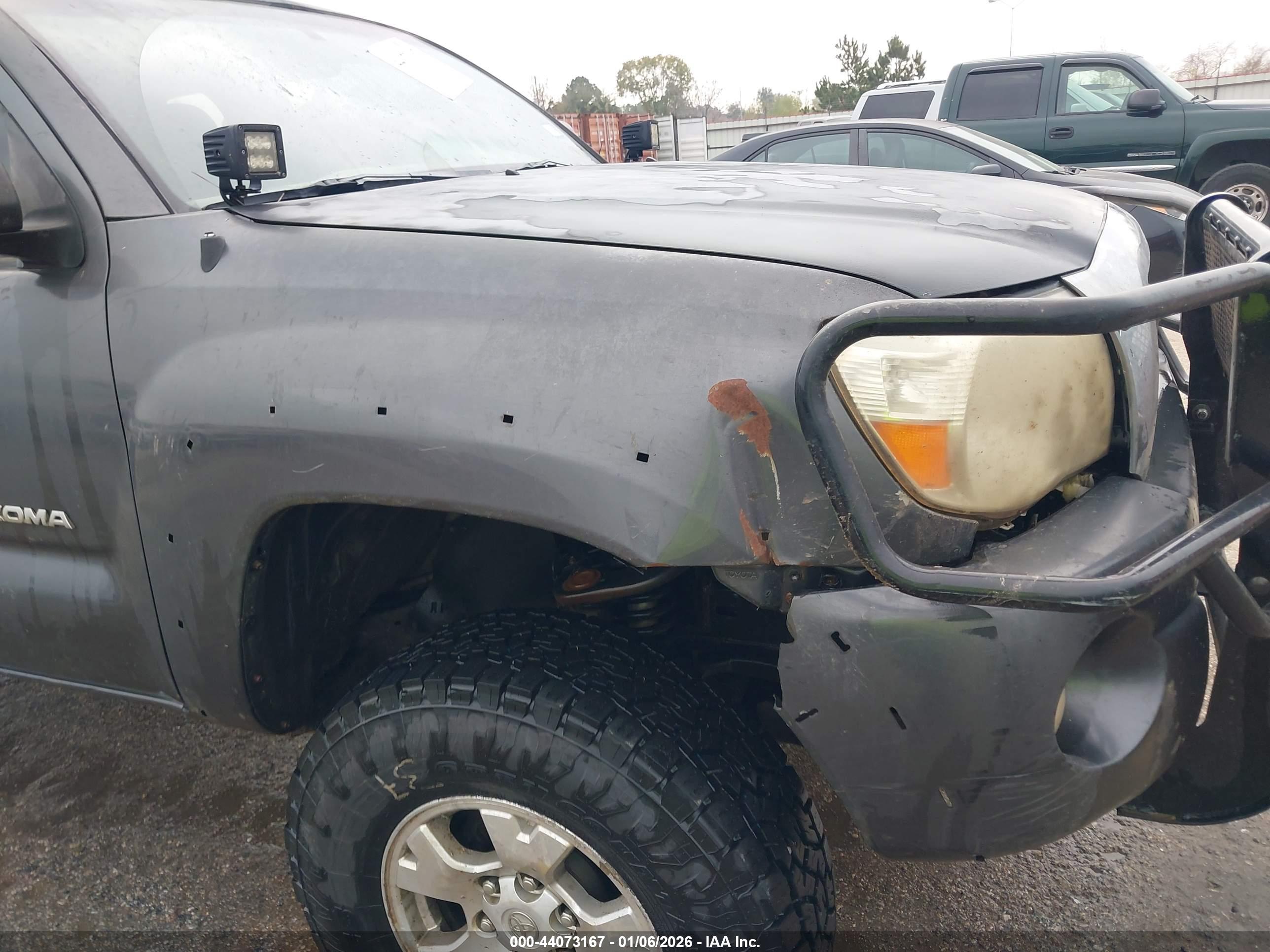 TOYOTA TACOMA image 6