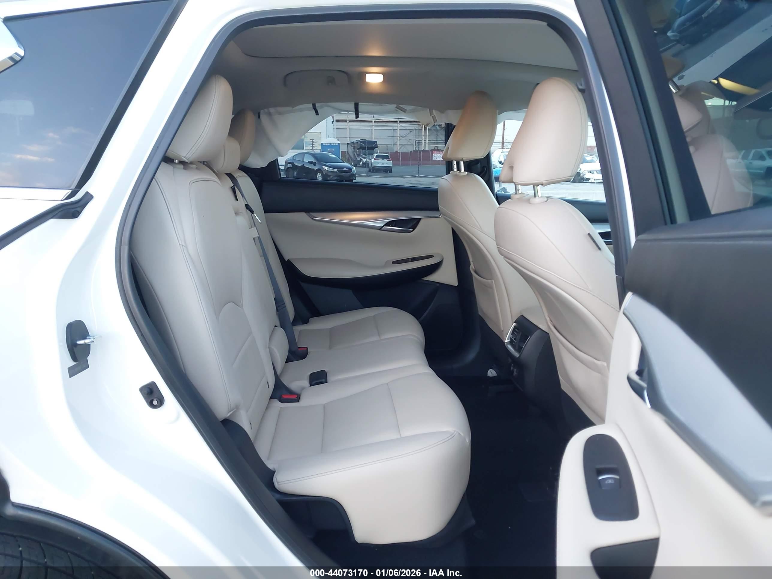 INFINITI QX50 image 8