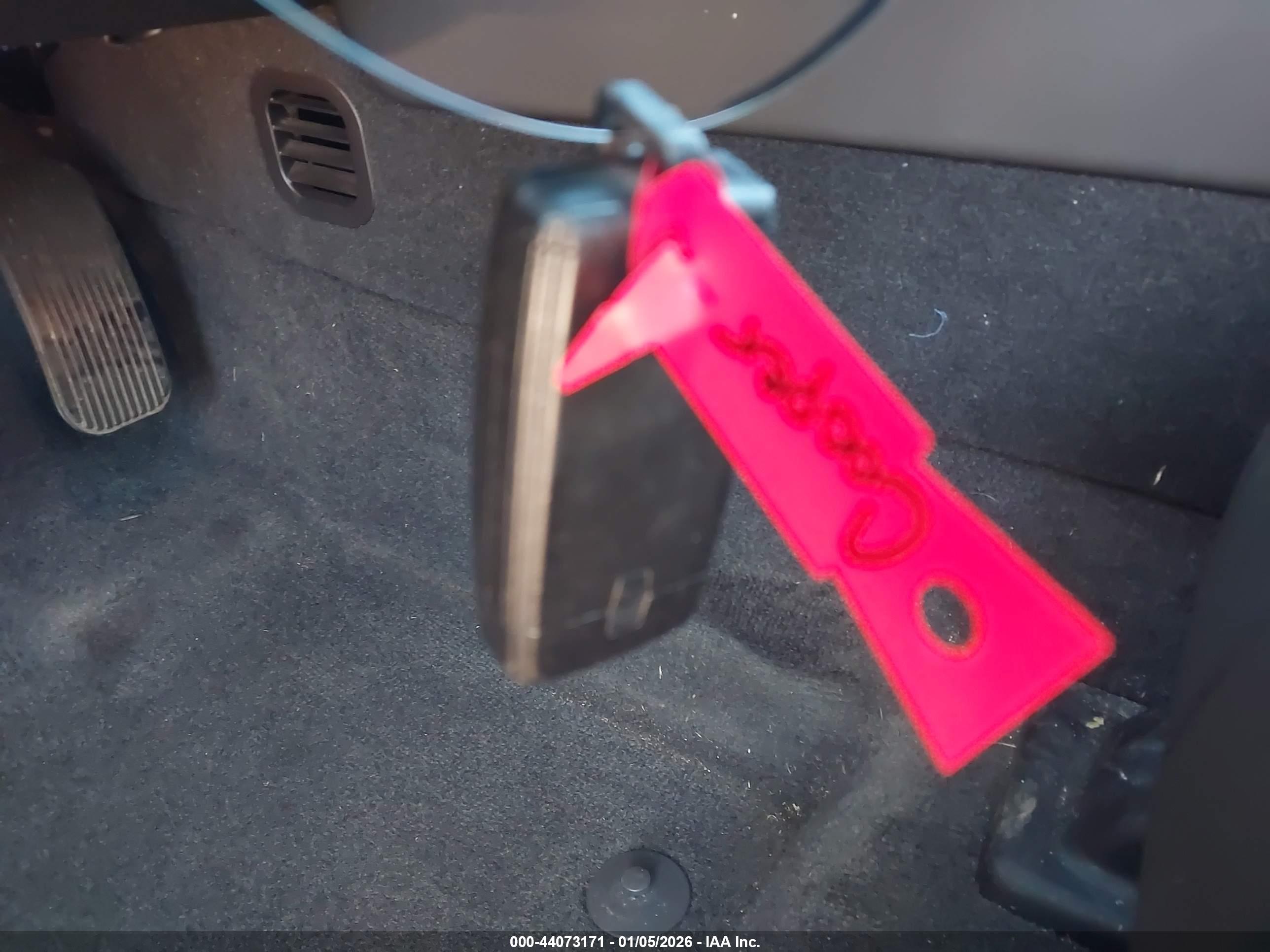 LINCOLN MKS image 11