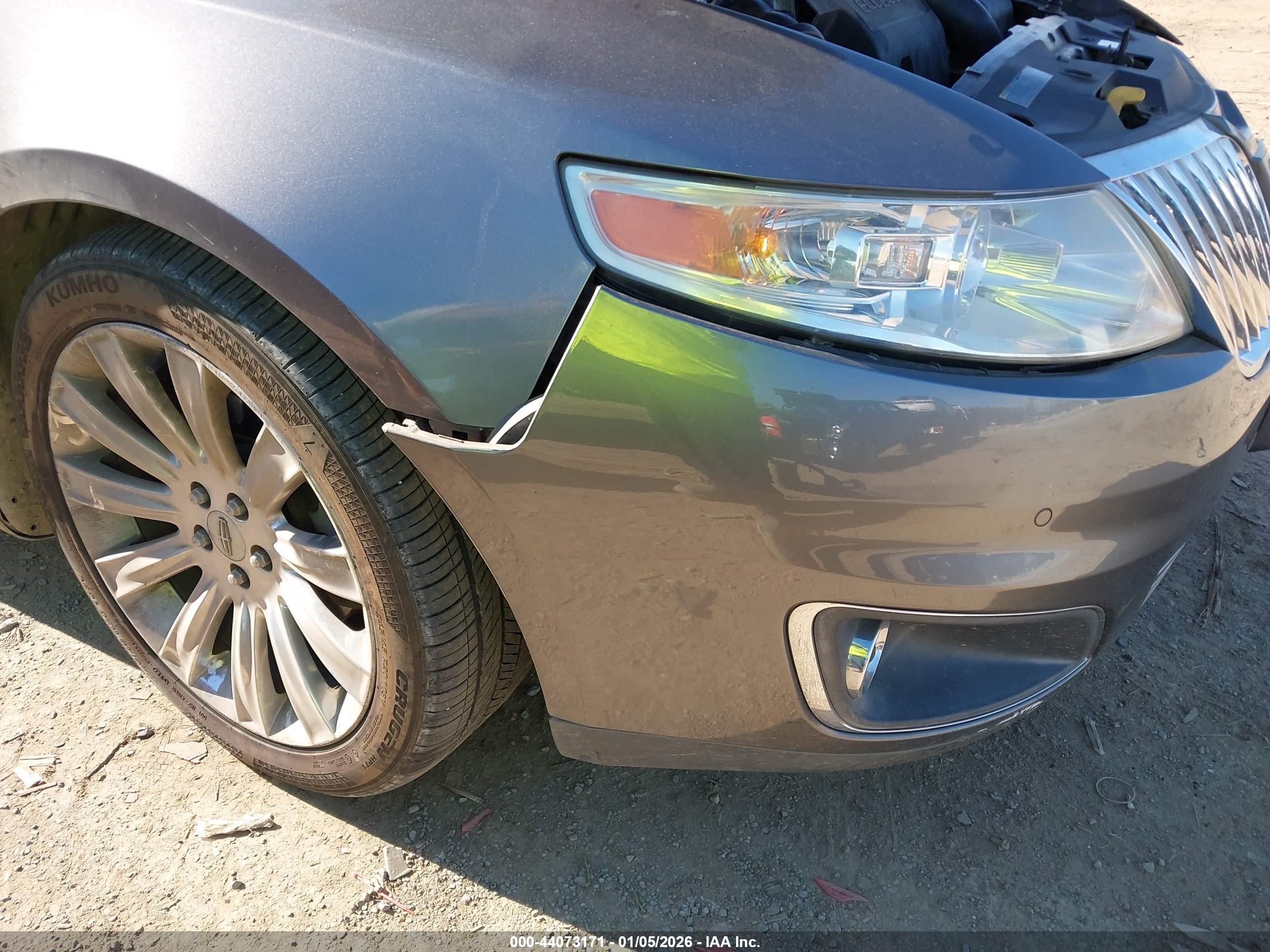 LINCOLN MKS image 6