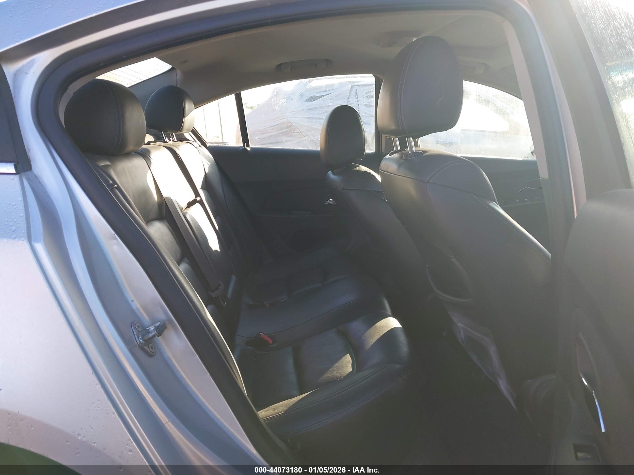 CHEVROLET CRUZE image 8