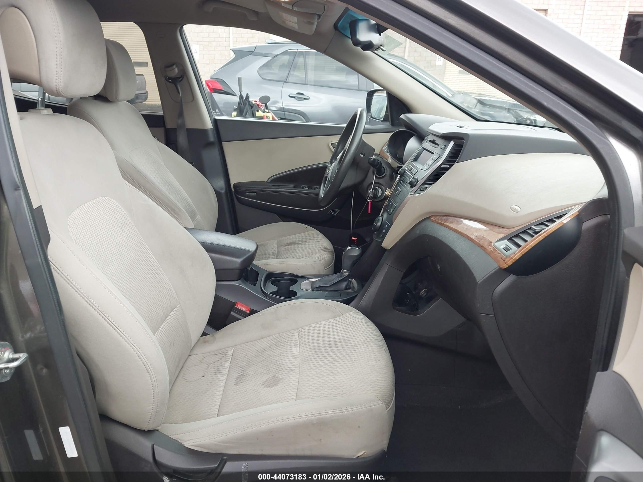 HYUNDAI SANTA image 5