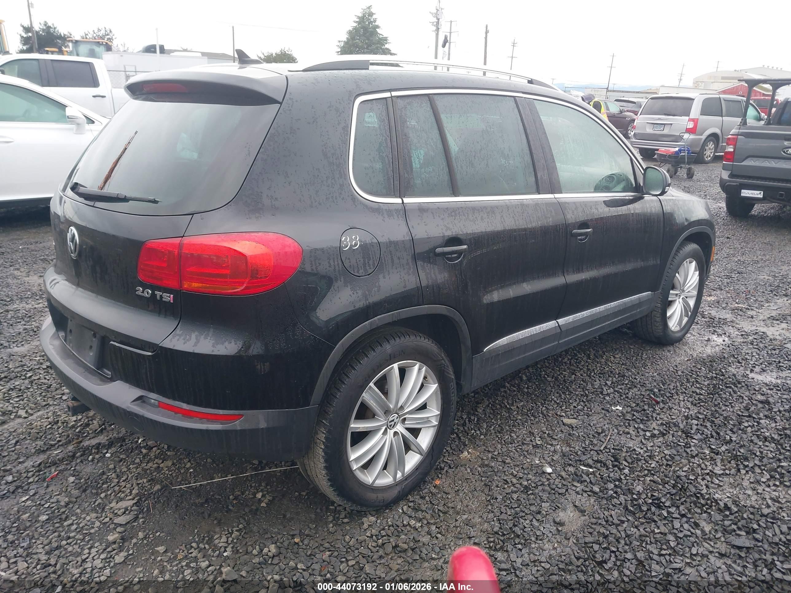 VOLKSWAGEN TIGUAN image 4